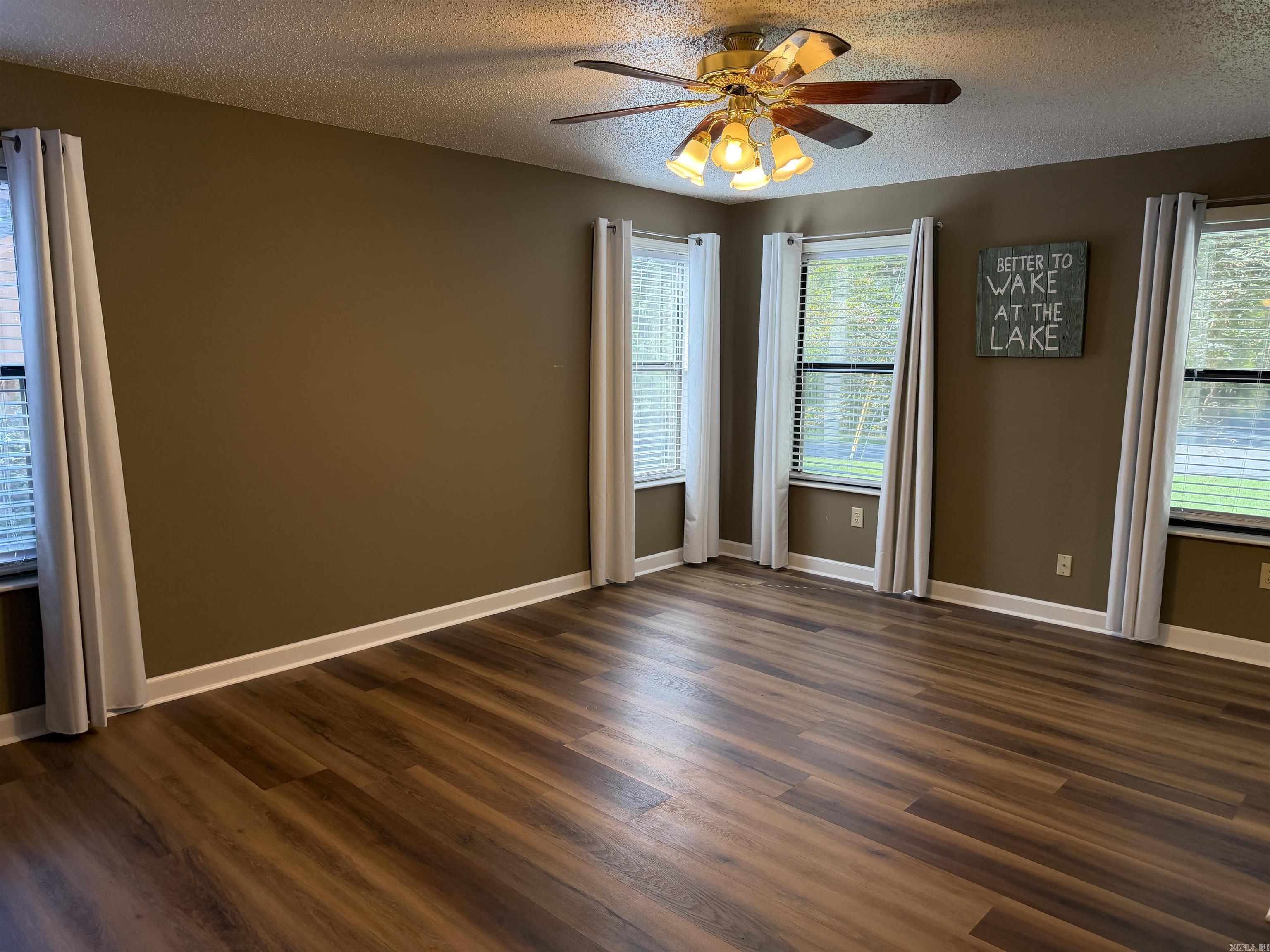 119 Meadowcliff Circle Property Photo 9