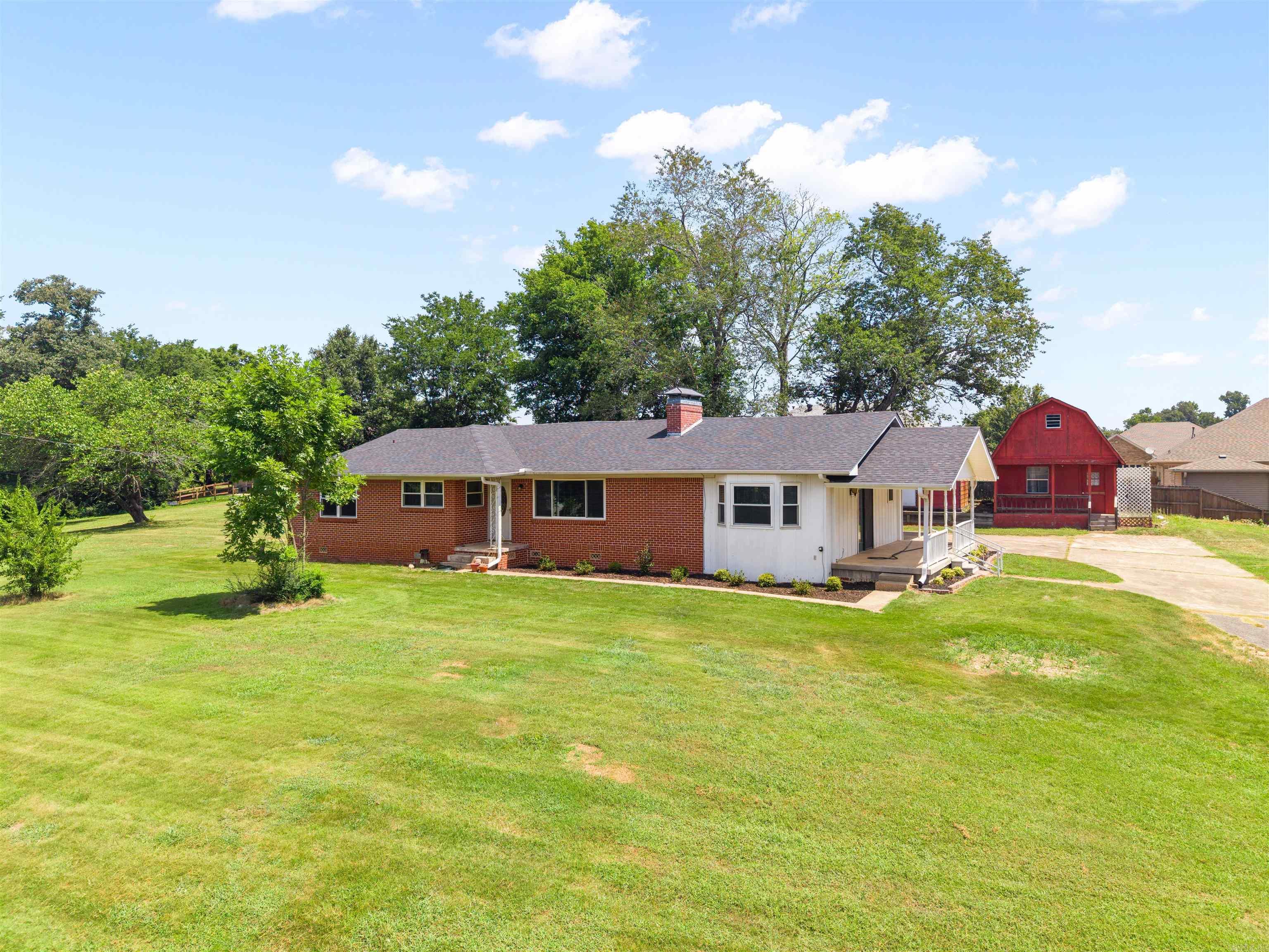 4217 Highway 5 Property Photo 1