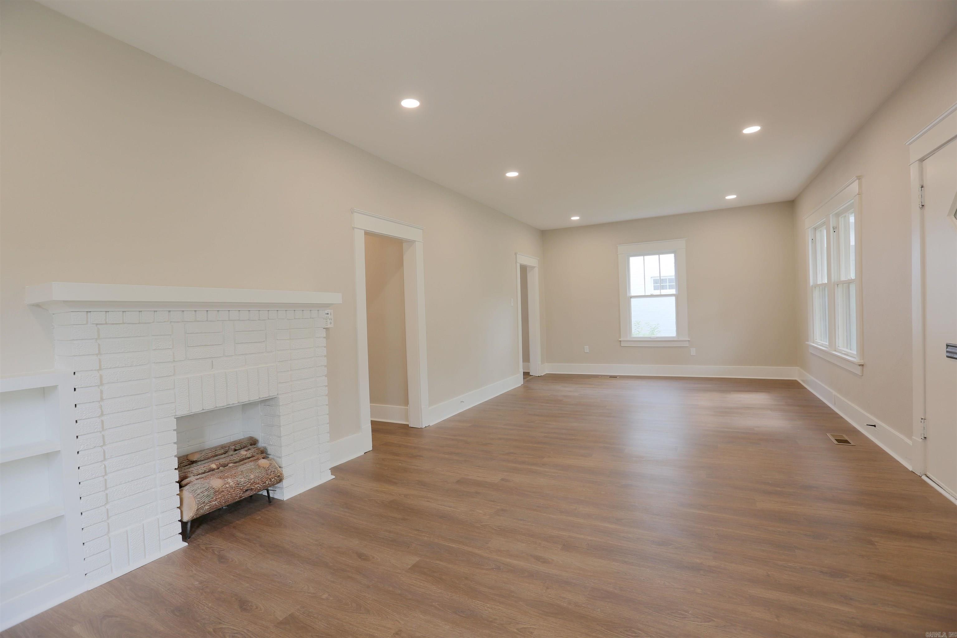 115 N Spruce Property Photo 3