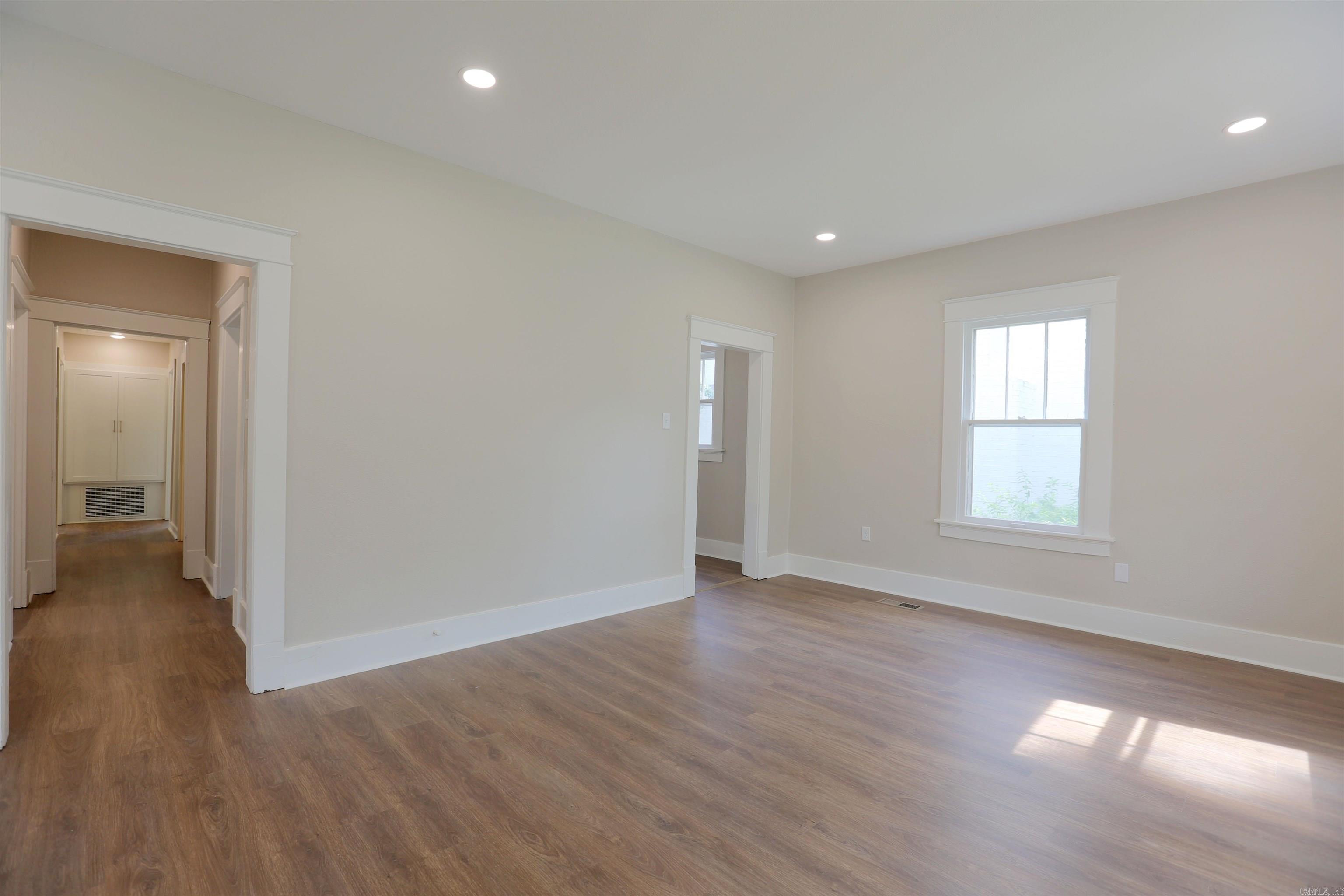 115 N Spruce Property Photo 5