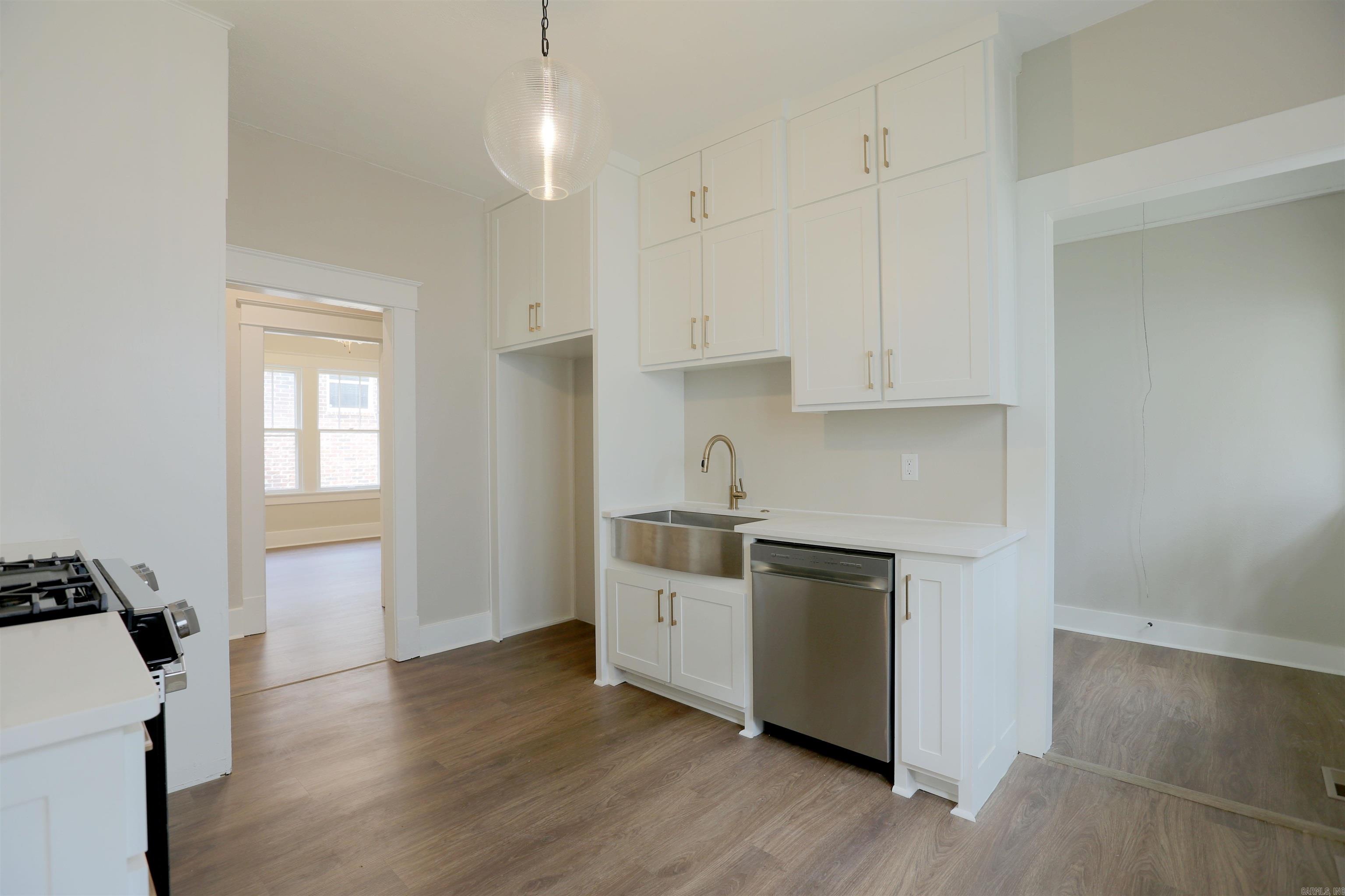 115 N Spruce Property Photo 6