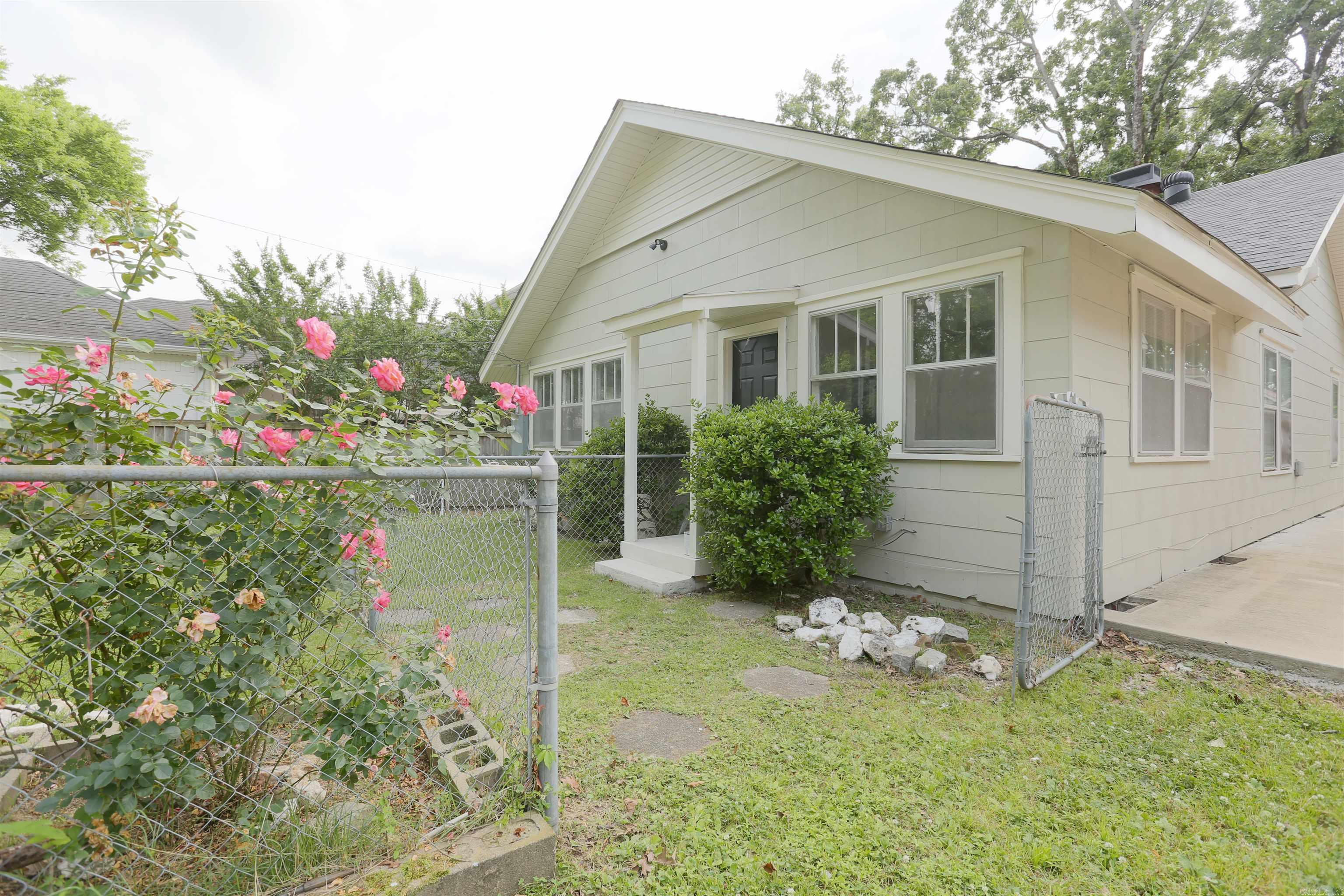 115 N Spruce Property Photo 26