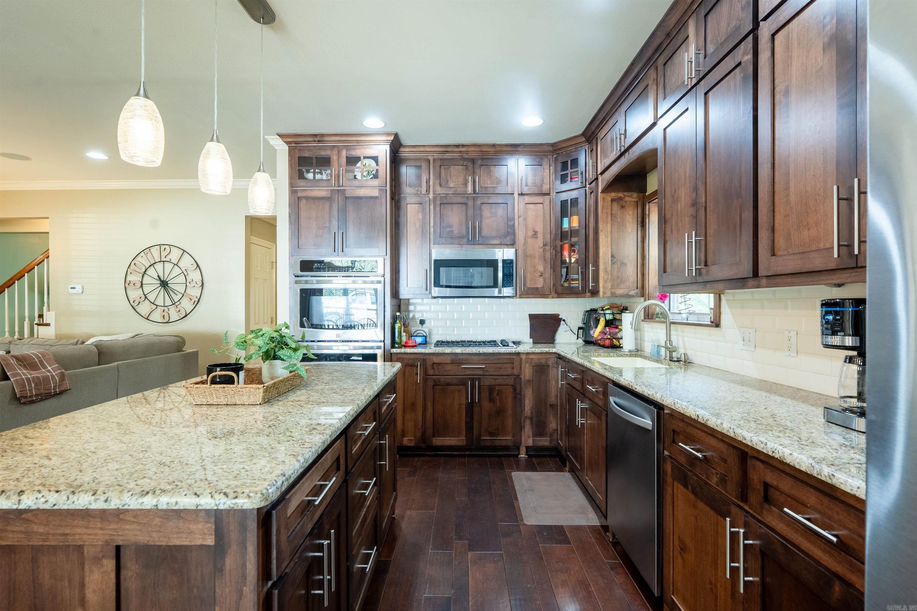 100 Mark Lane Property Photo 12