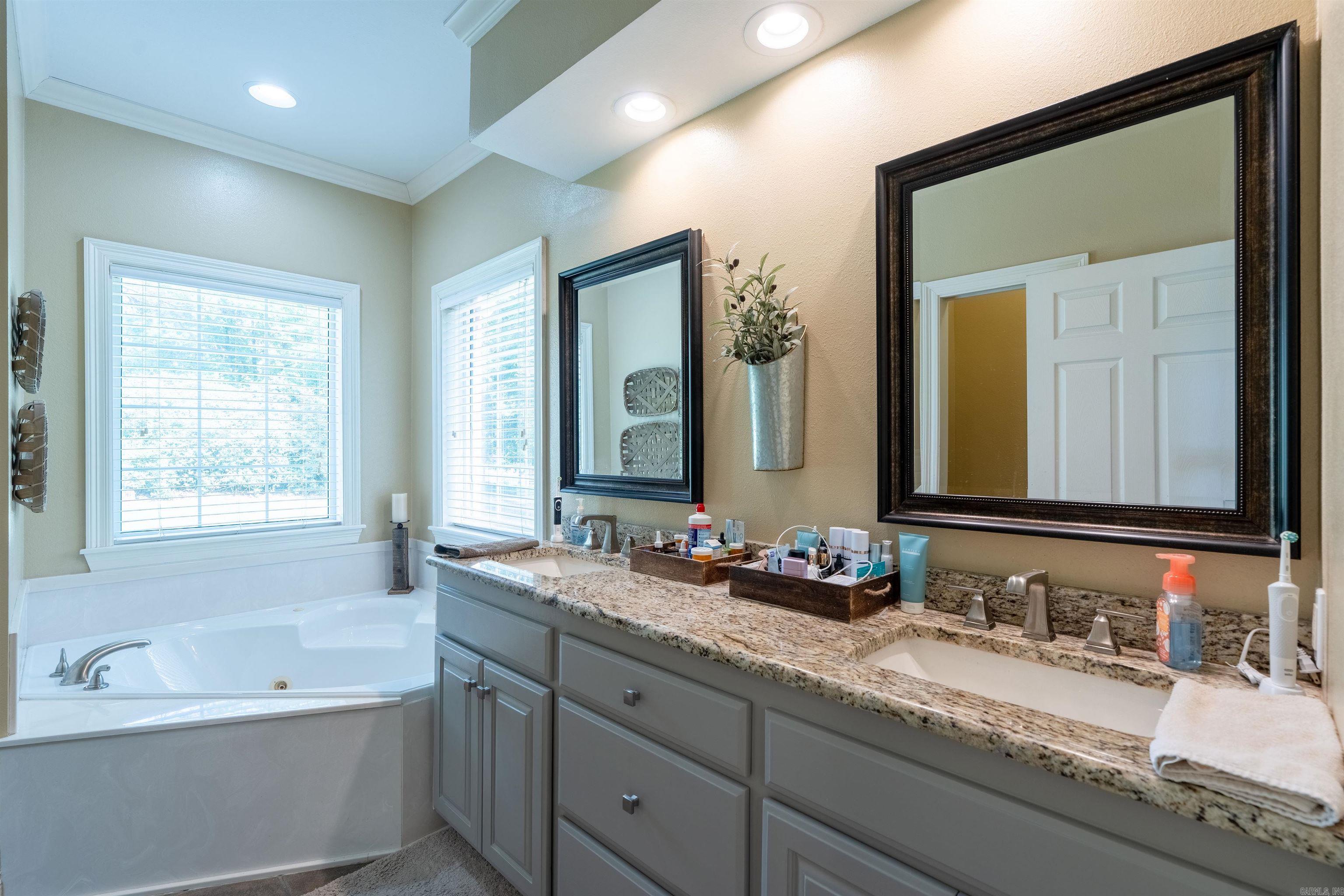 100 Mark Lane Property Photo 21