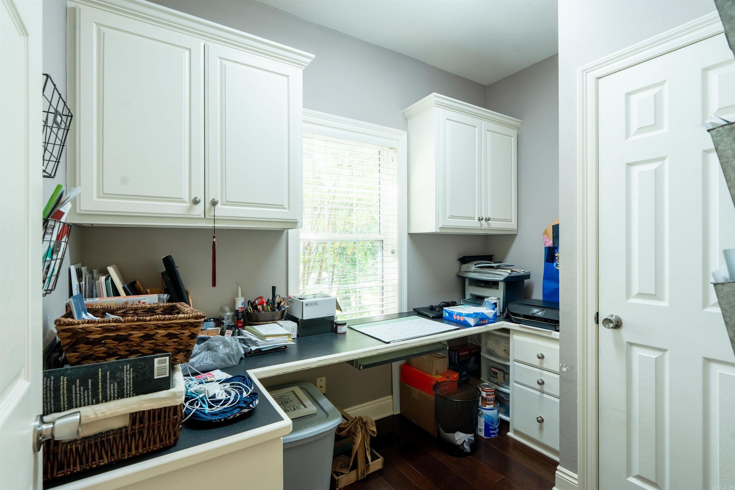 100 Mark Lane Property Photo 28