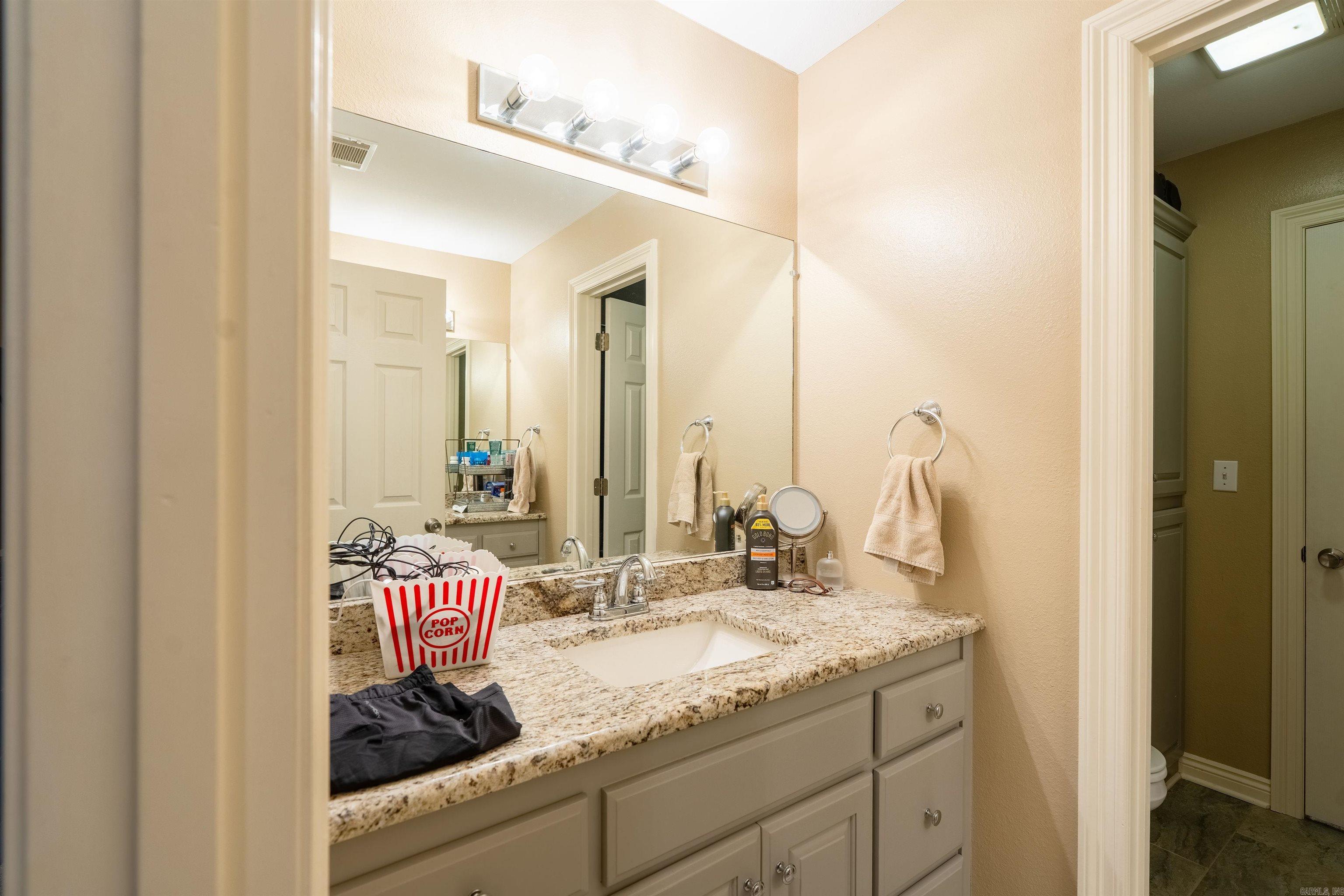 100 Mark Lane Property Photo 34