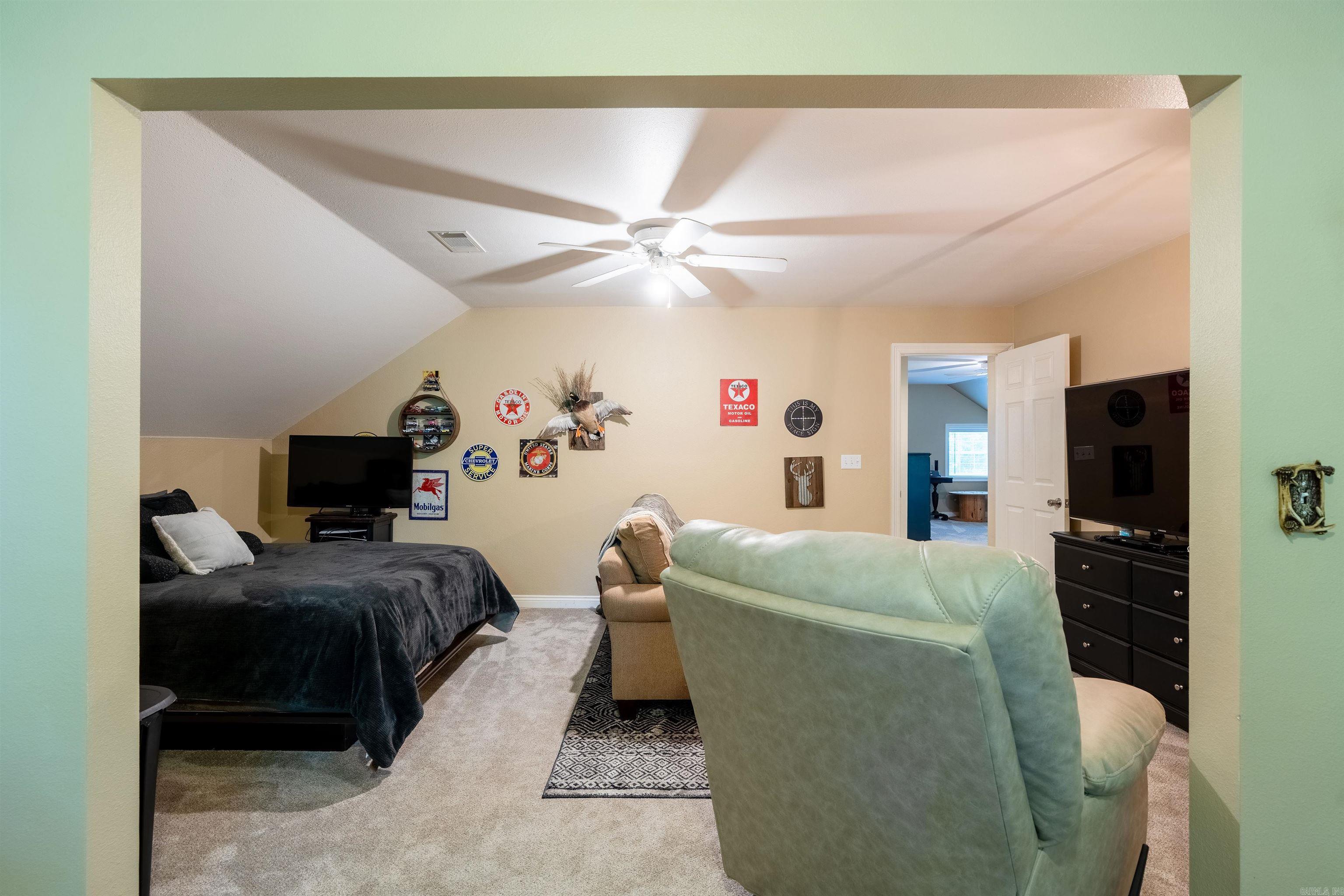100 Mark Lane Property Photo 37