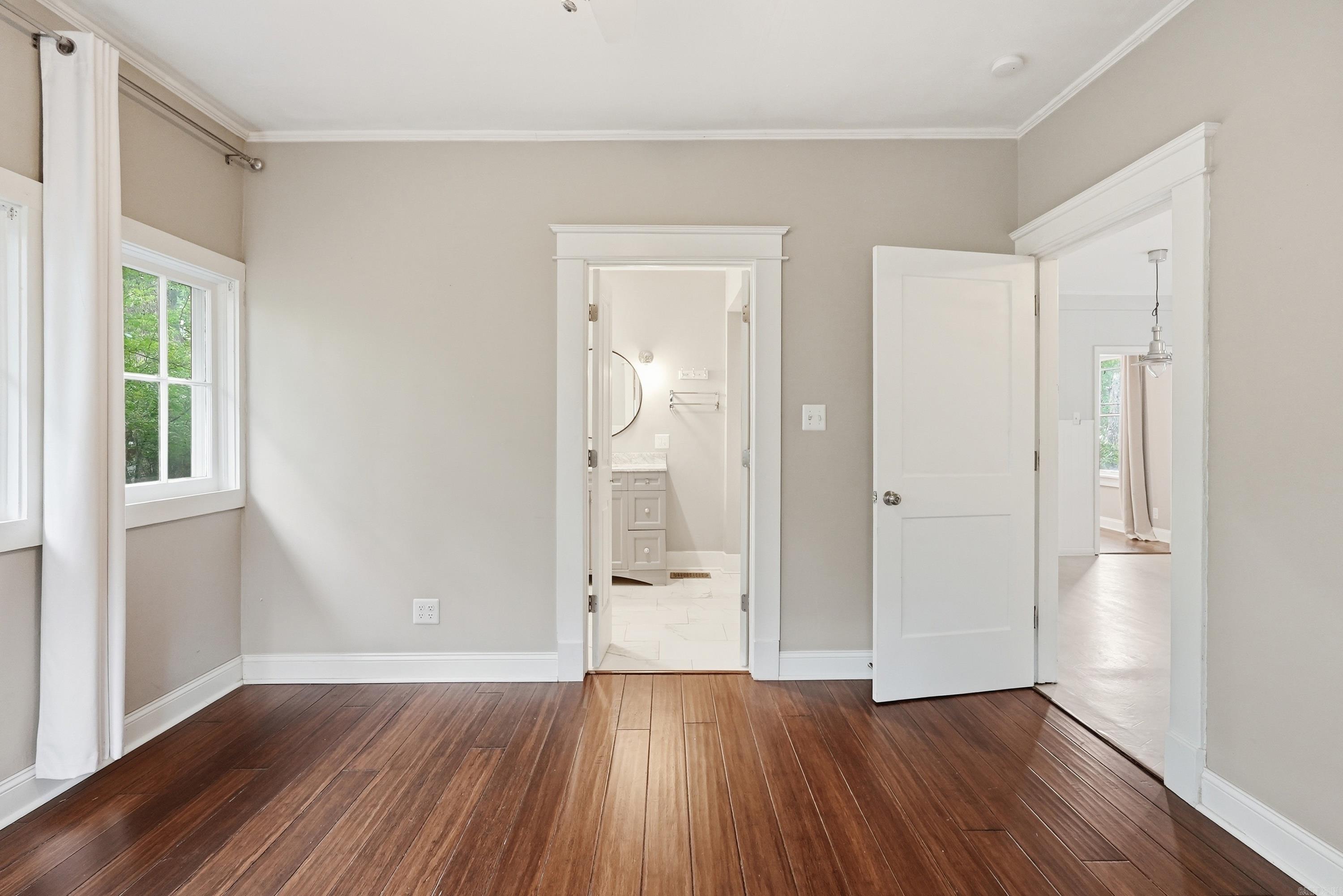 5024 Woodlawn Property Photo 33