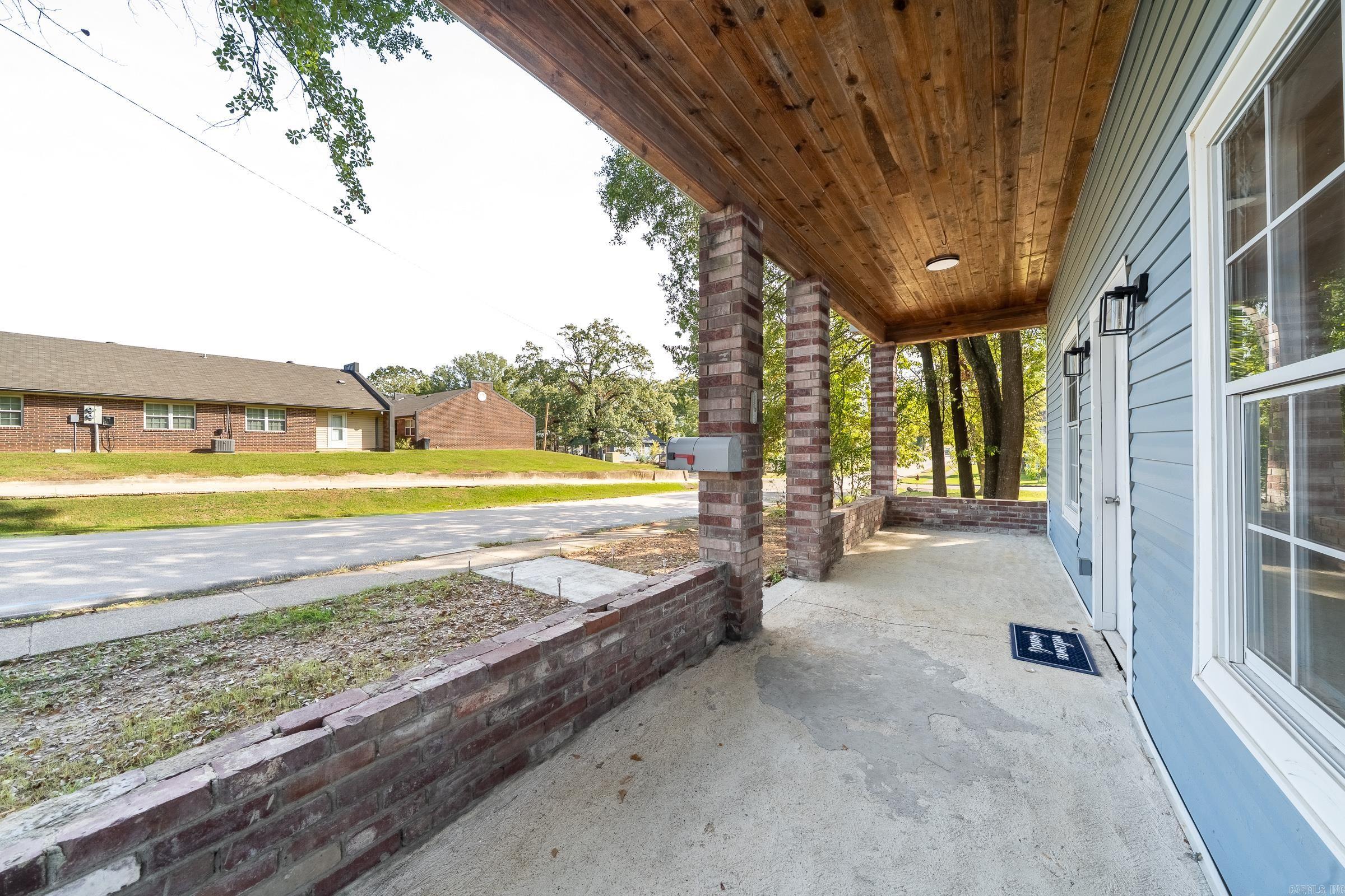 407 N 4th St Street Property Photo 19