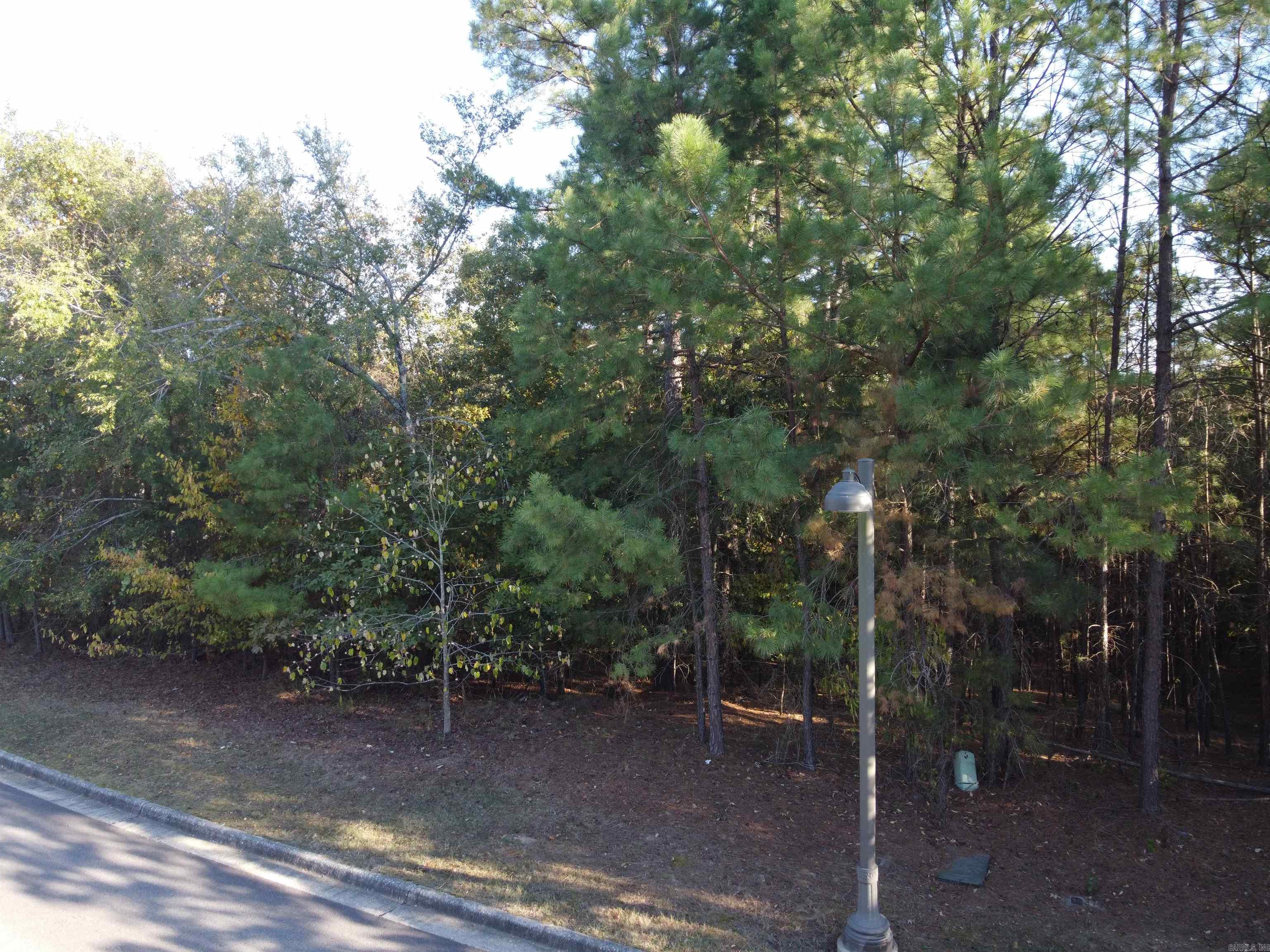 000 Dellmere Property Photo 1