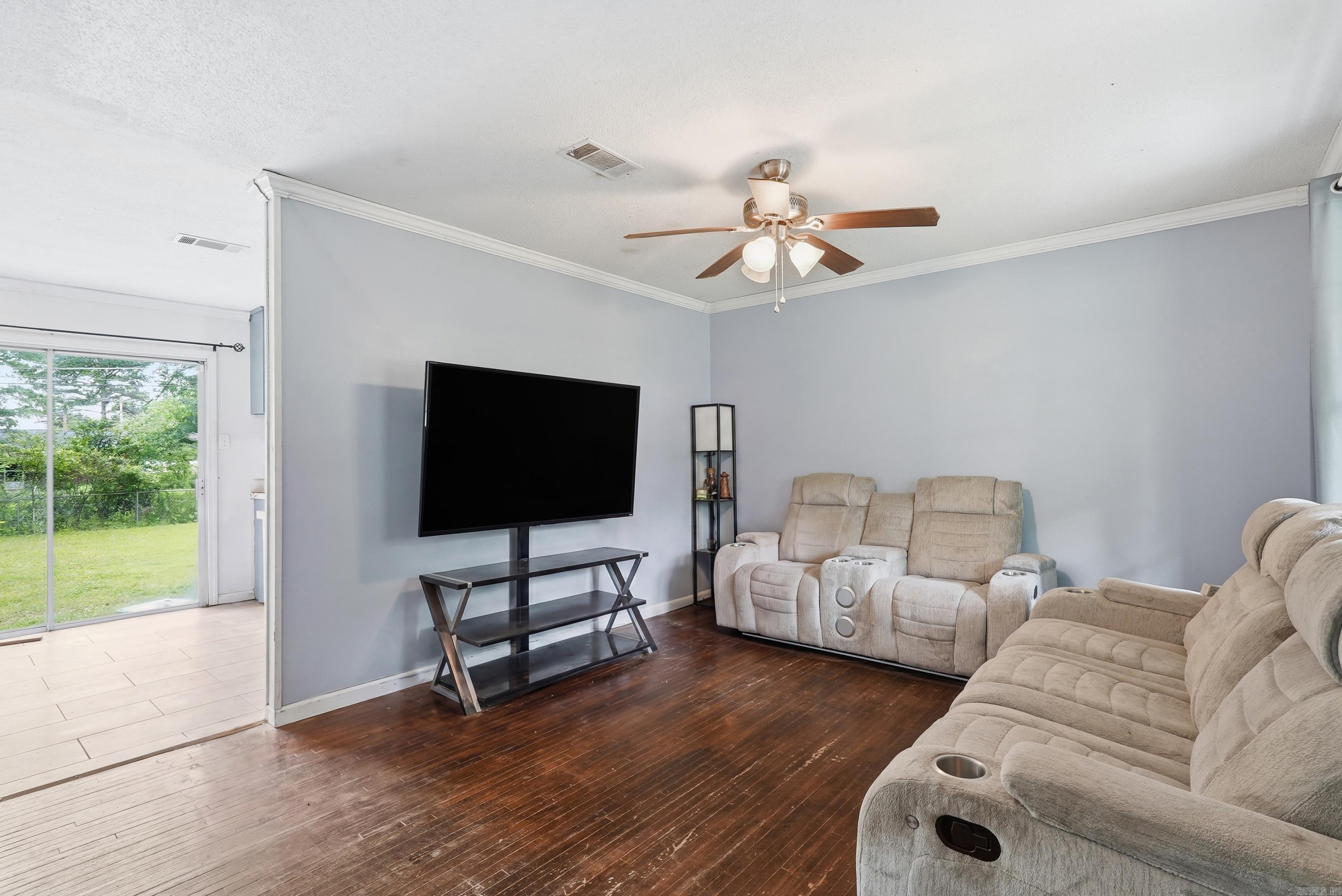 905 Stirrup Place Property Photo 3