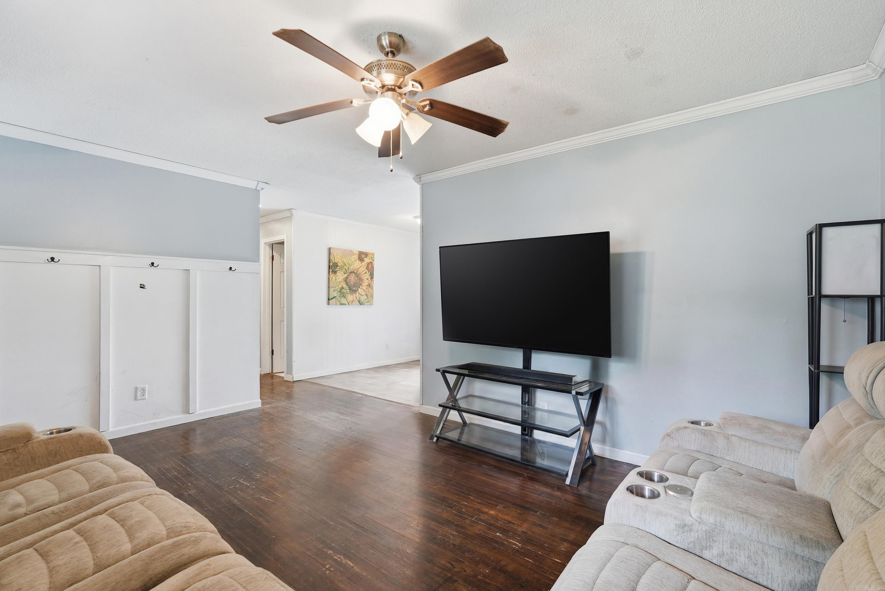 905 Stirrup Place Property Photo 5