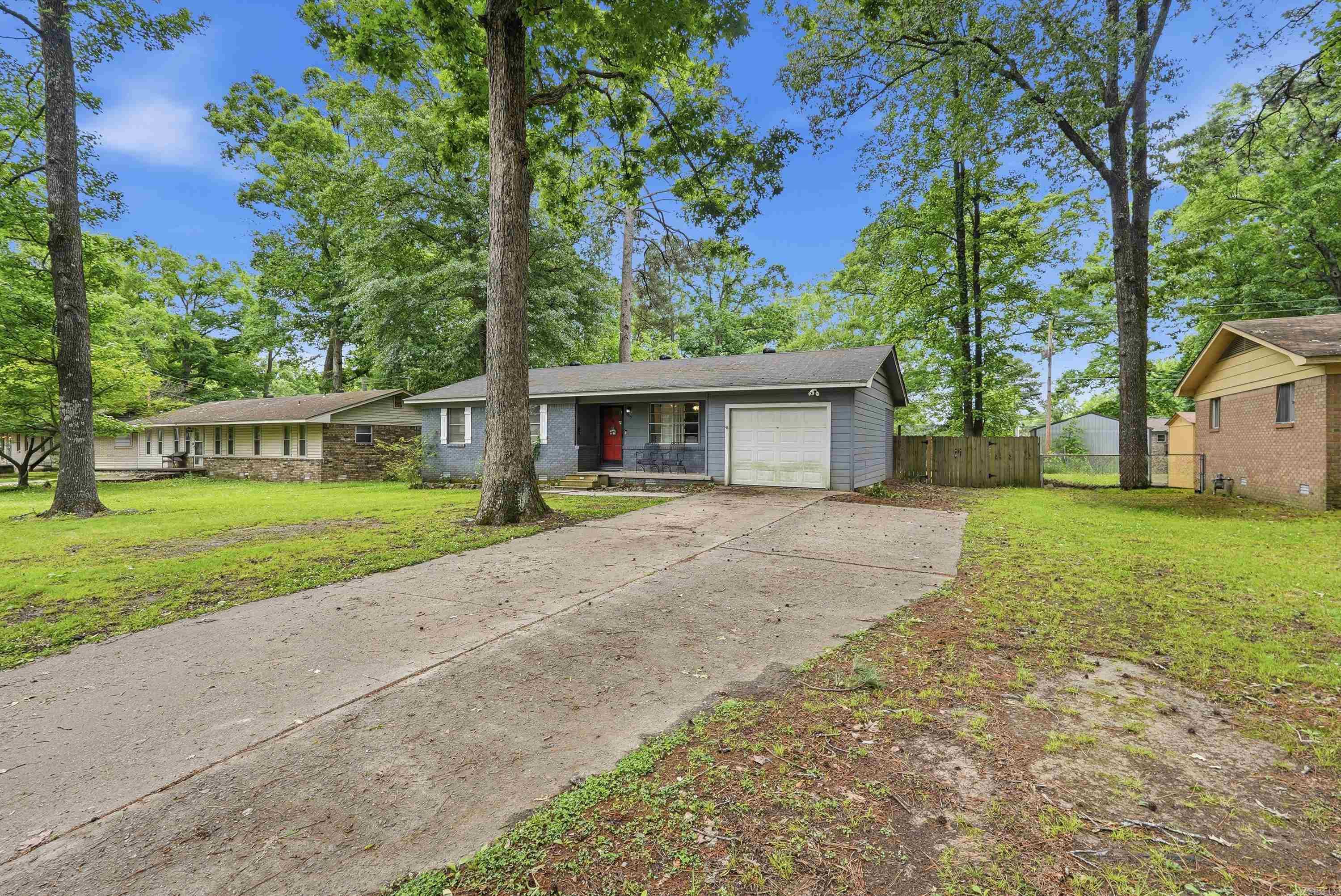905 Stirrup Place Property Photo 29