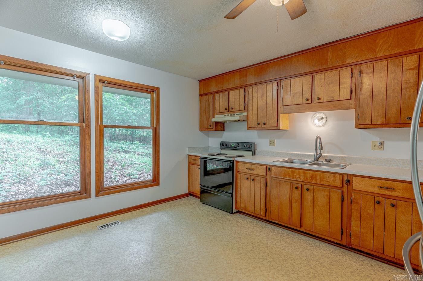 1 Hondo Circle Property Photo 14