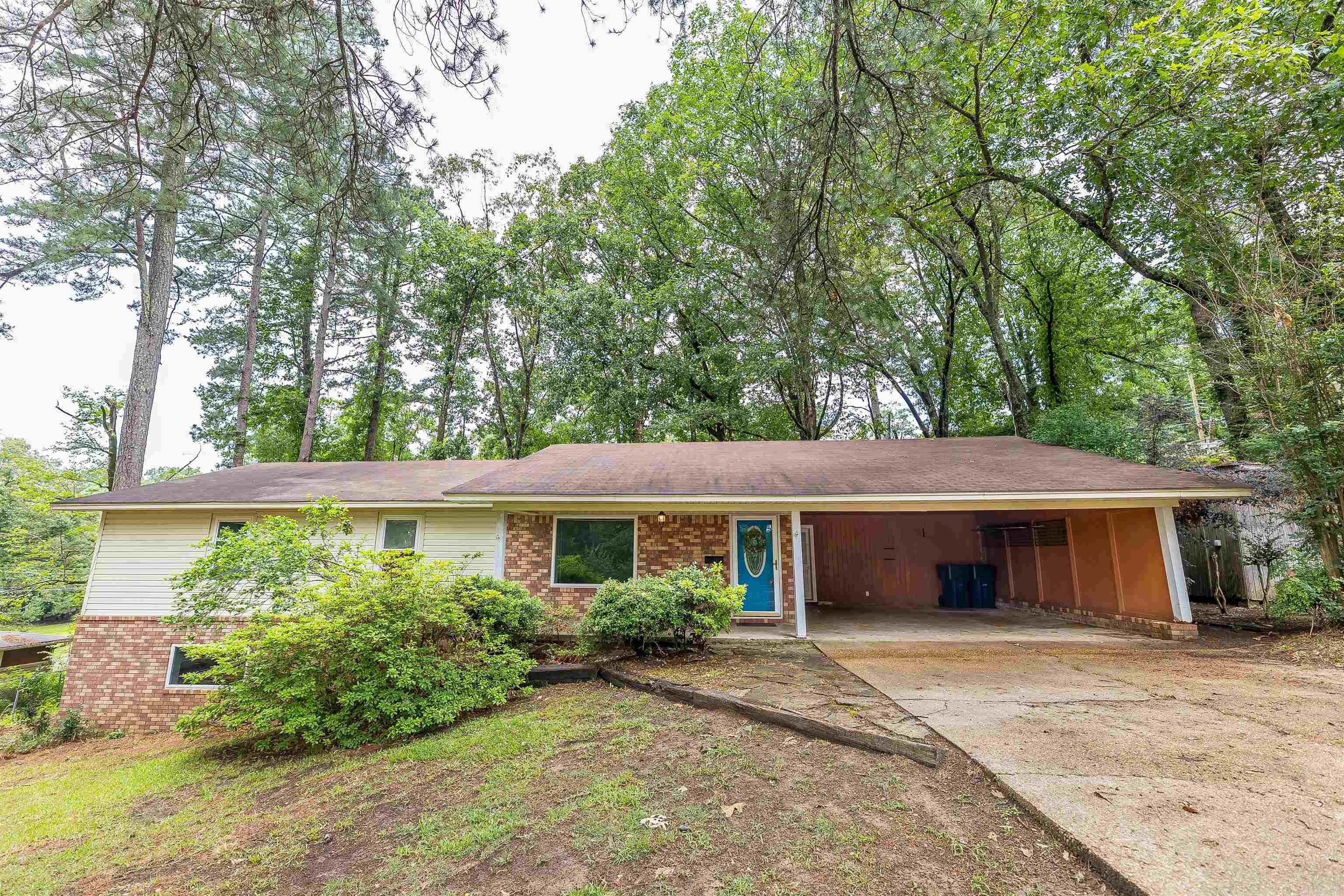 1030 Woodcrest Rd Property Photo 1