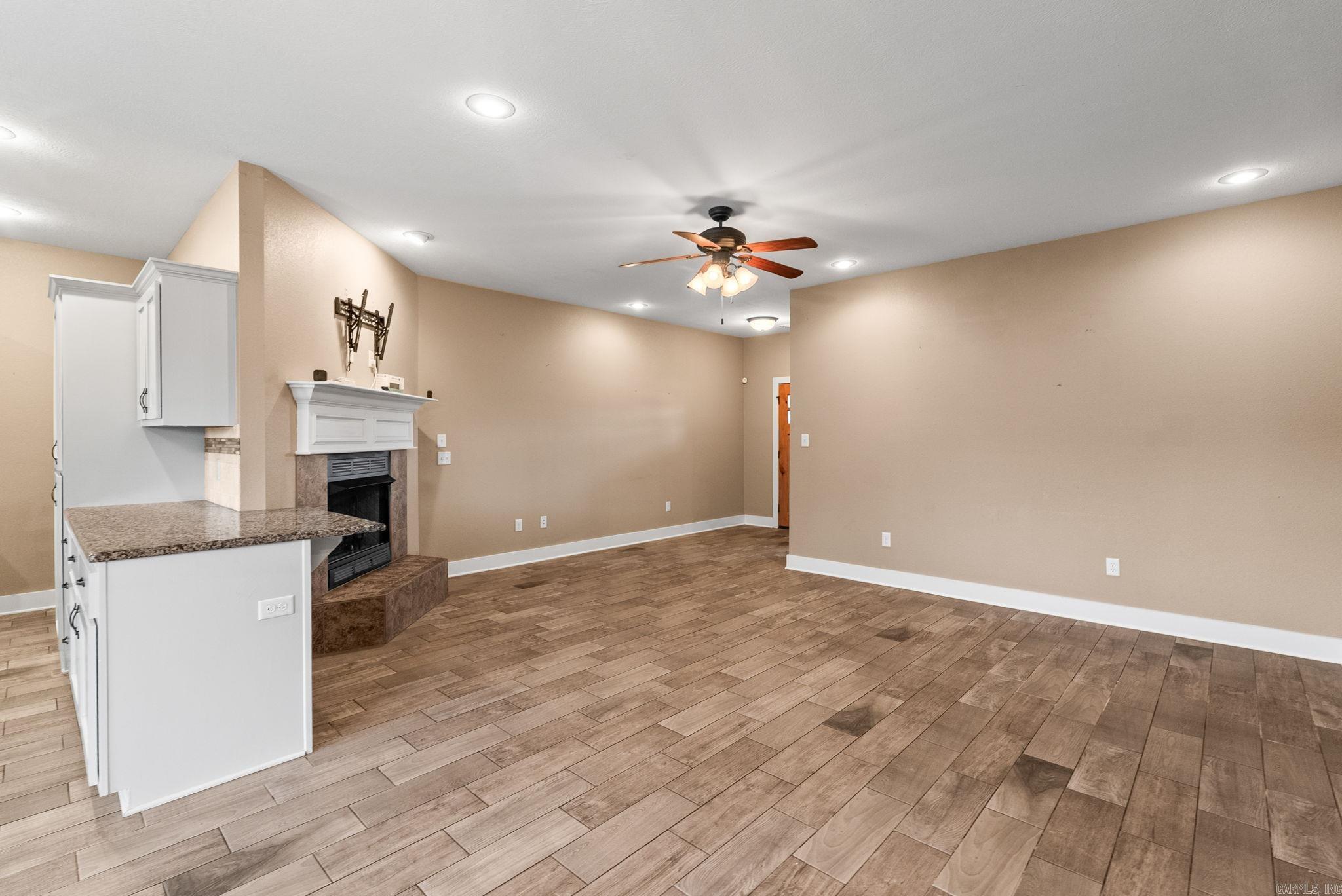 13 Tigers Eye Cove Property Photo 8