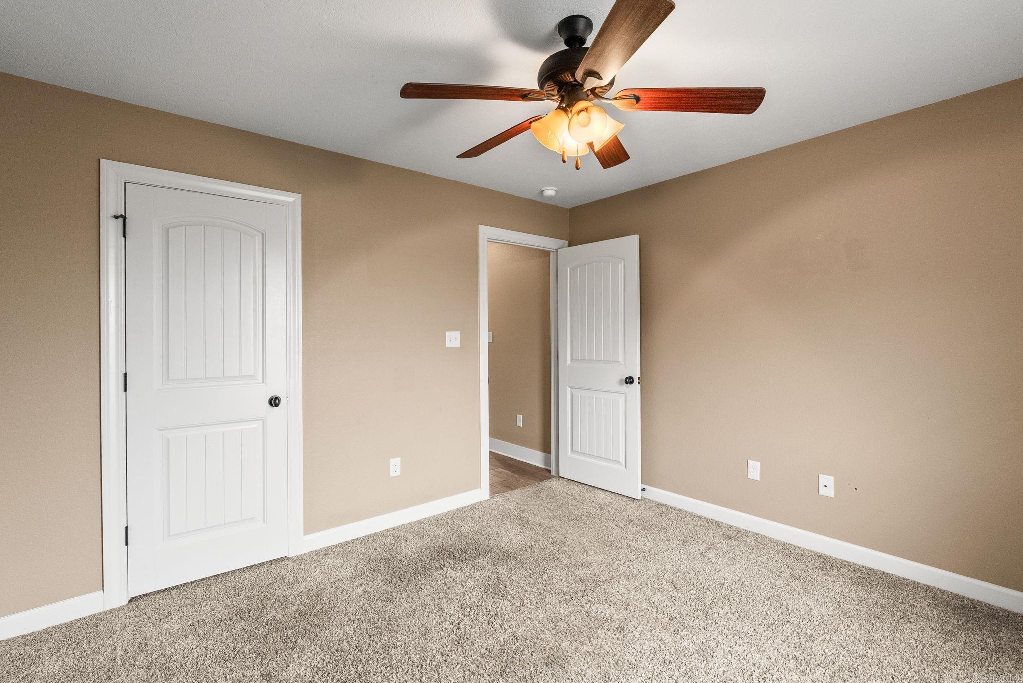 13 Tigers Eye Cove Property Photo 23