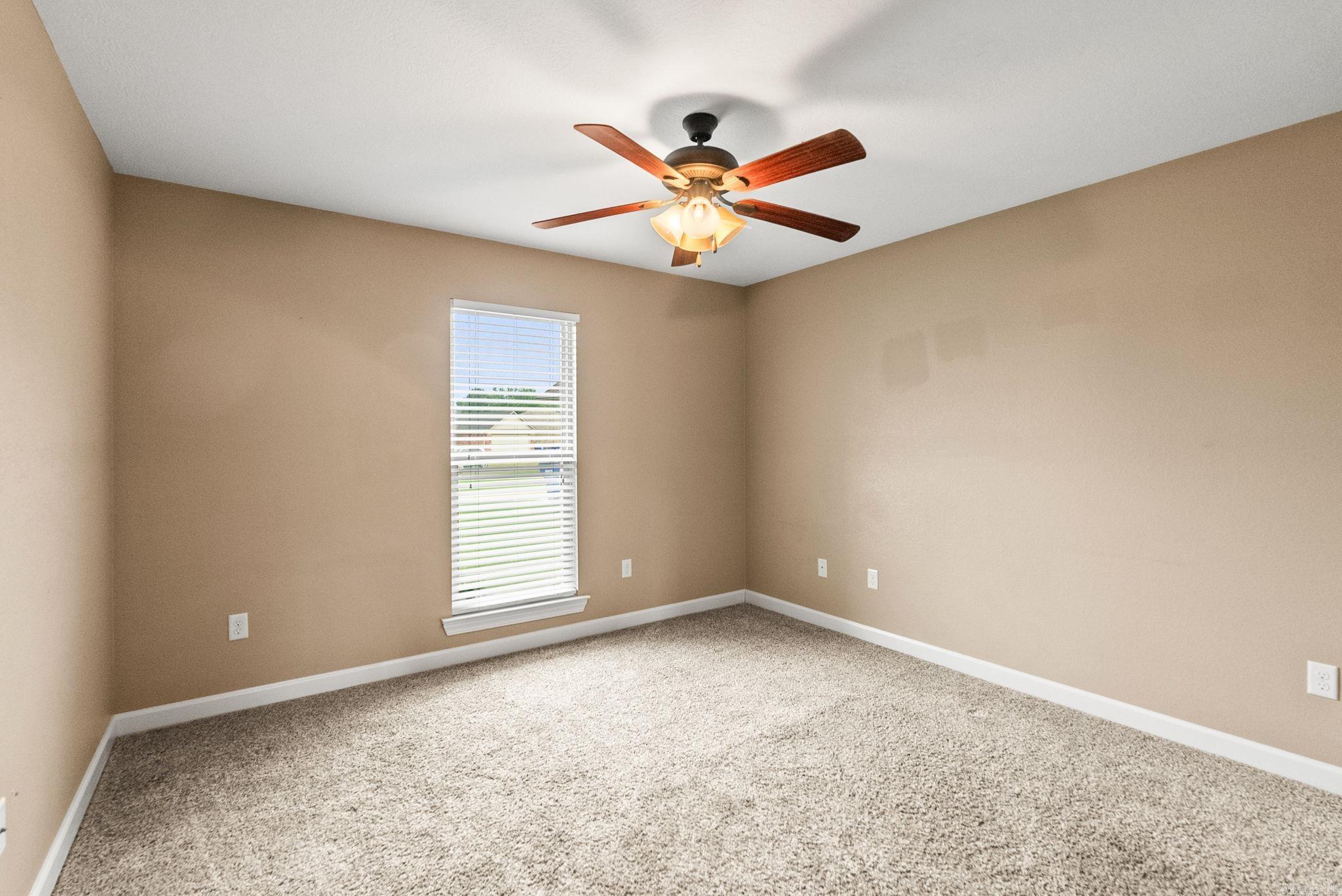 13 Tigers Eye Cove Property Photo 24