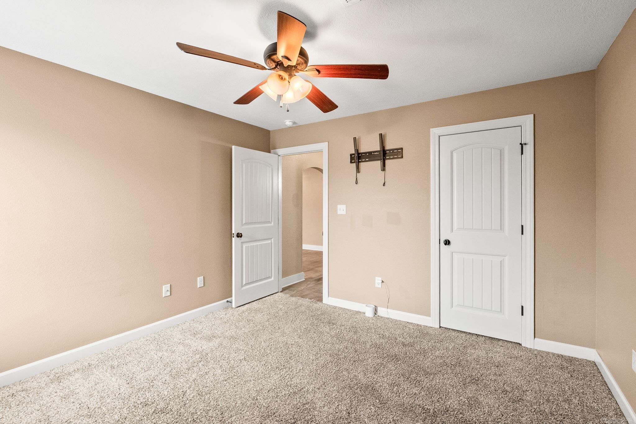 13 Tigers Eye Cove Property Photo 27