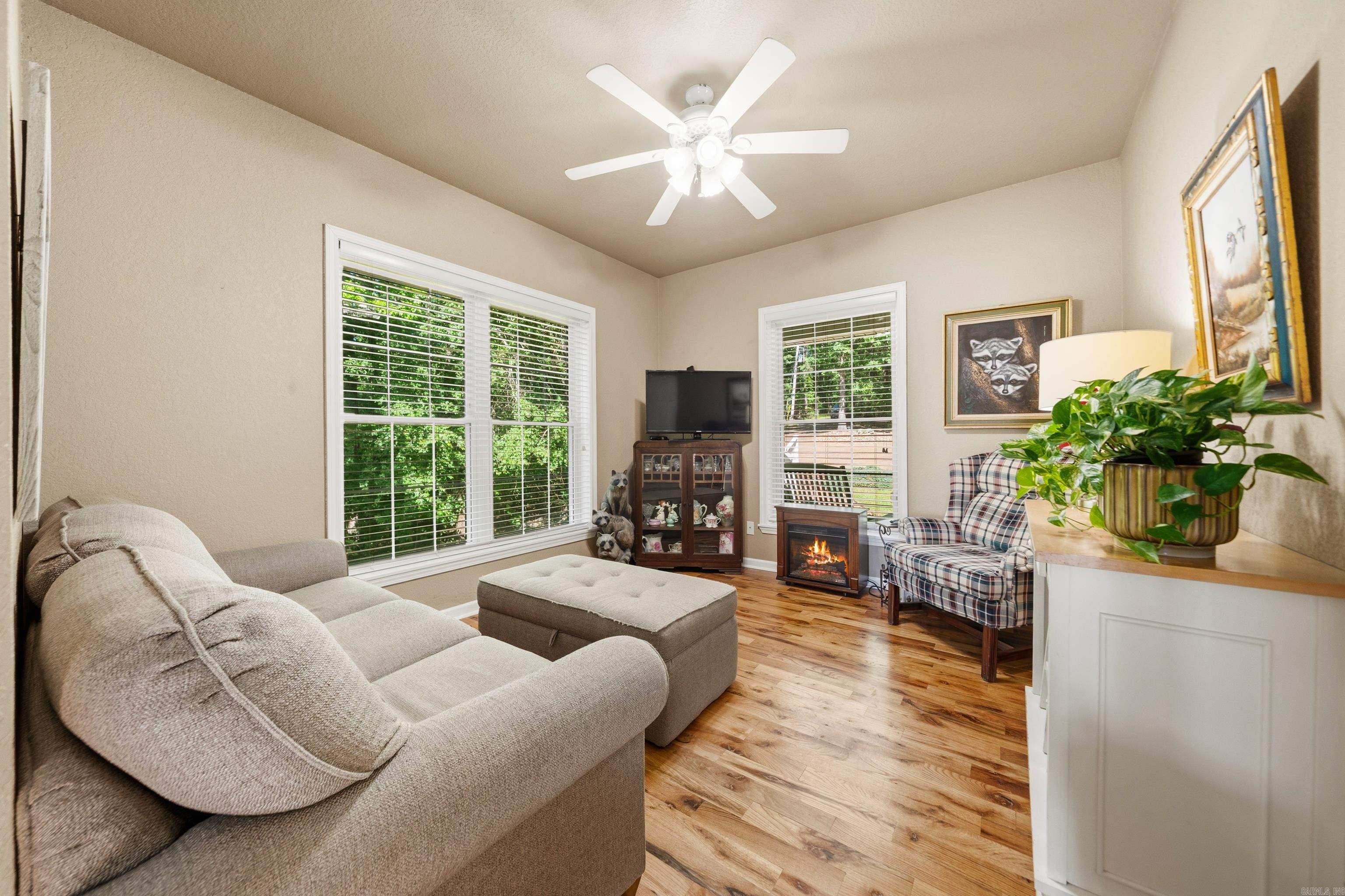 327 Longview Point Property Photo 18