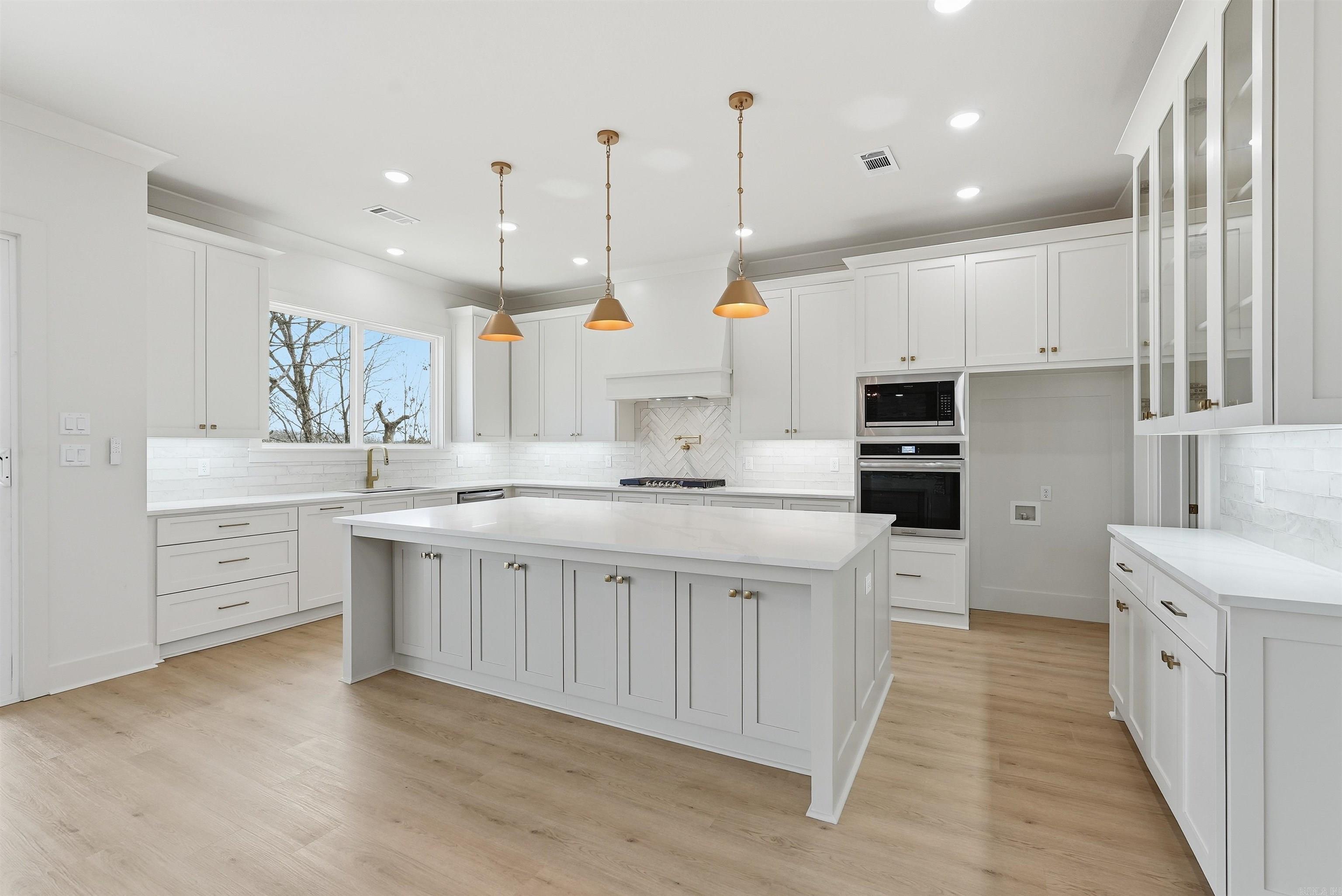 982 Fern Ridge Rd Property Photo 16