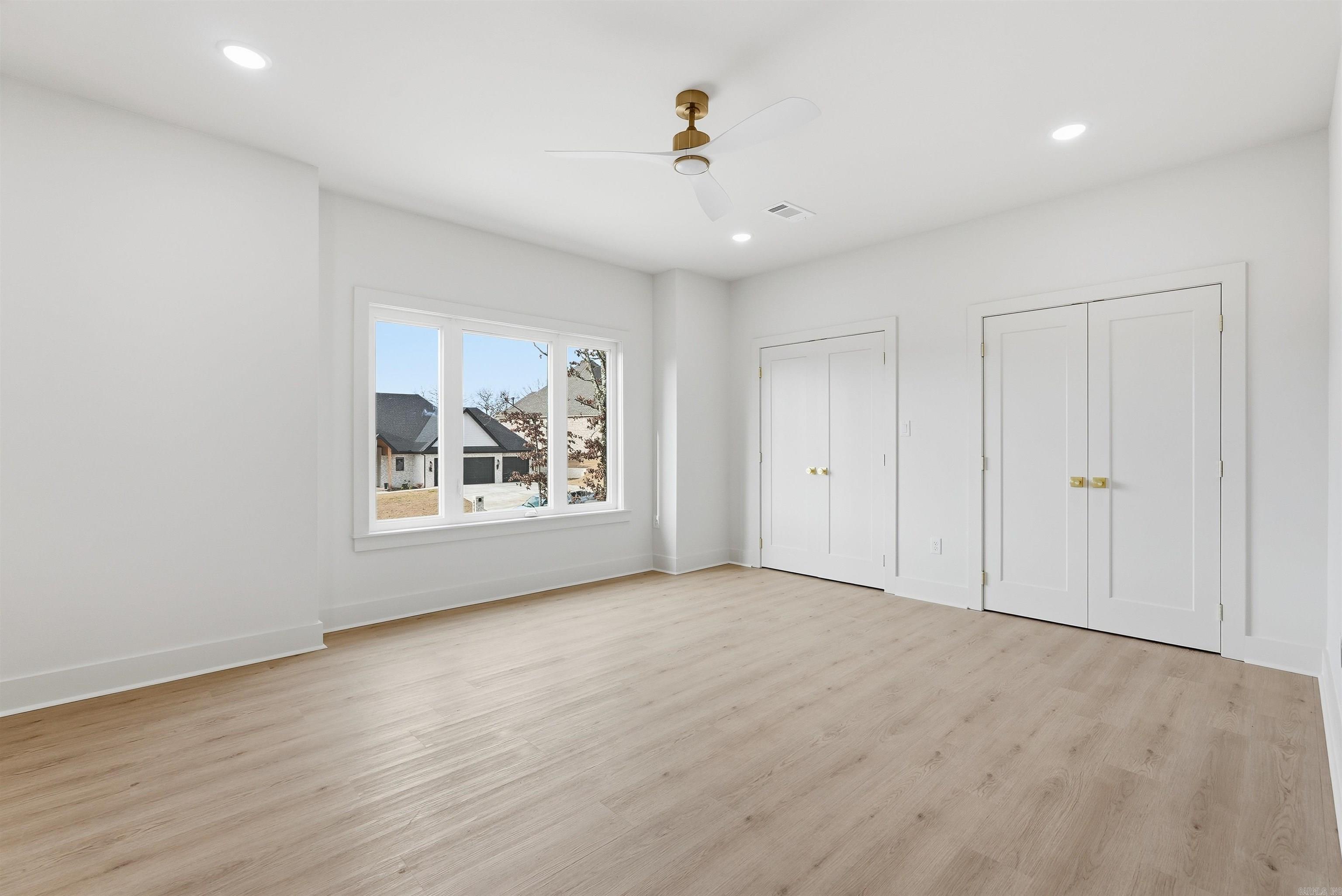 982 Fern Ridge Rd Property Photo 40