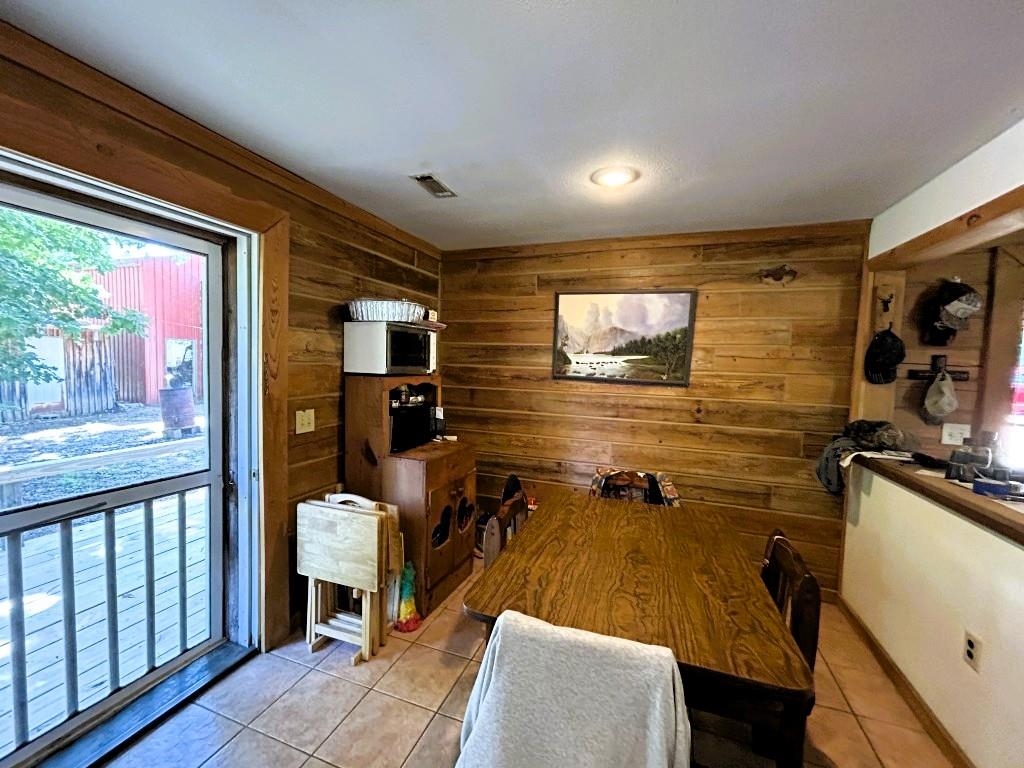 2731 Holmes Road Property Photo 26