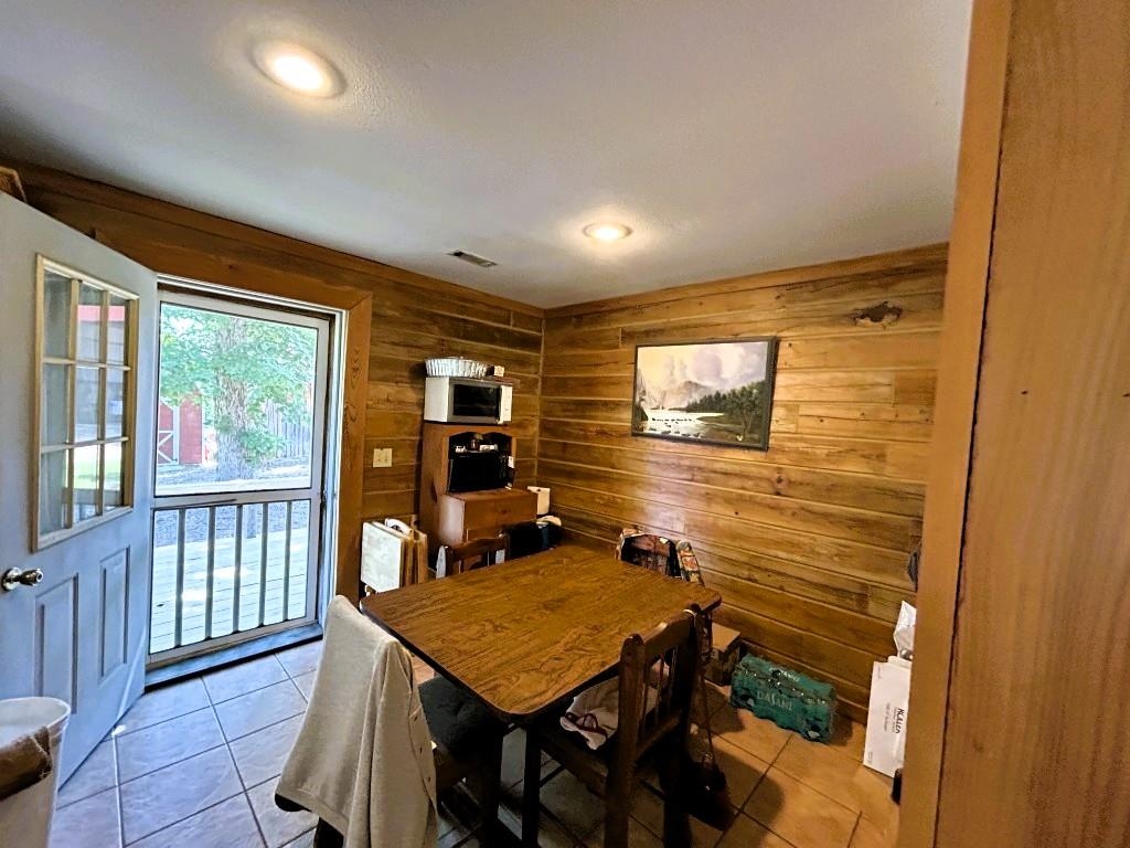 2731 Holmes Road Property Photo 27