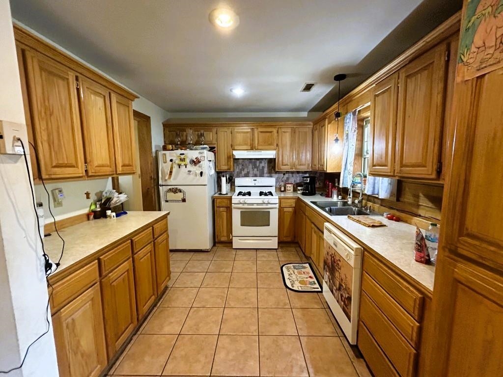 2731 Holmes Road Property Photo 28
