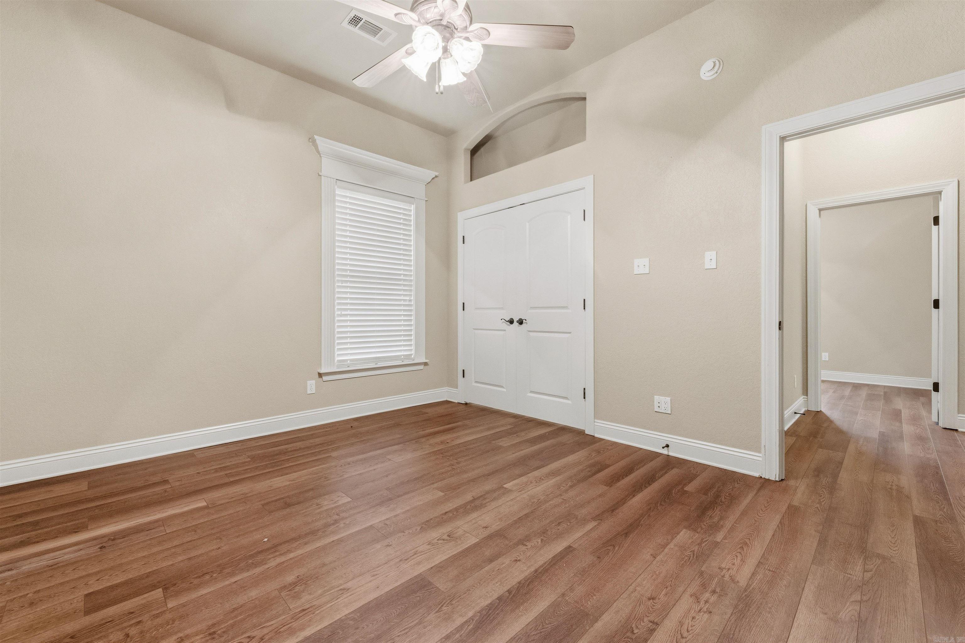 305 Edgewood Dr Property Photo 23
