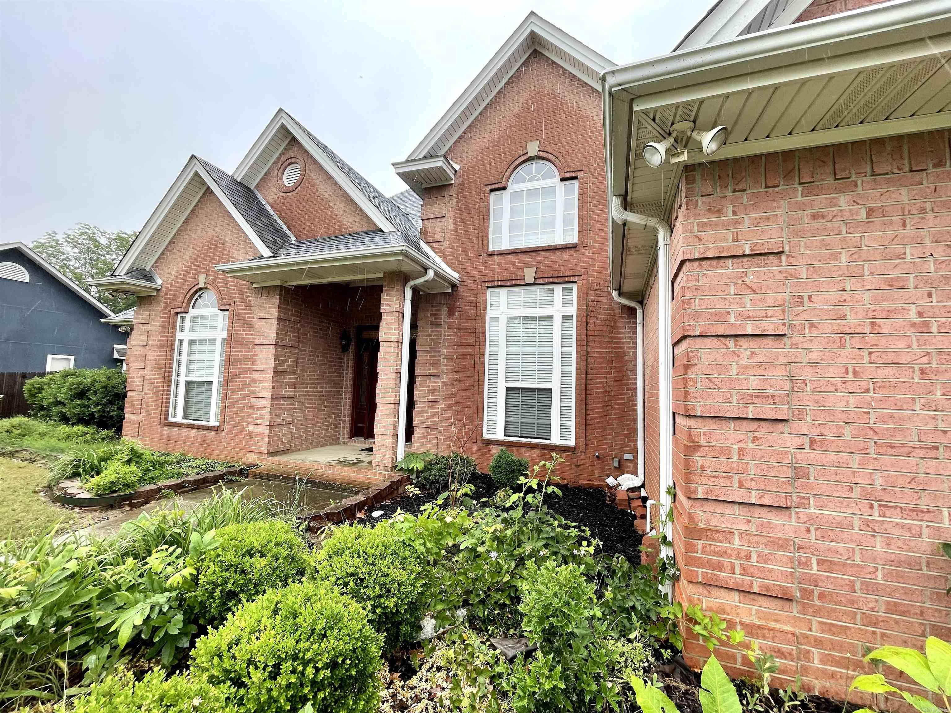 1013 Brownstone Drive Property Photo 2