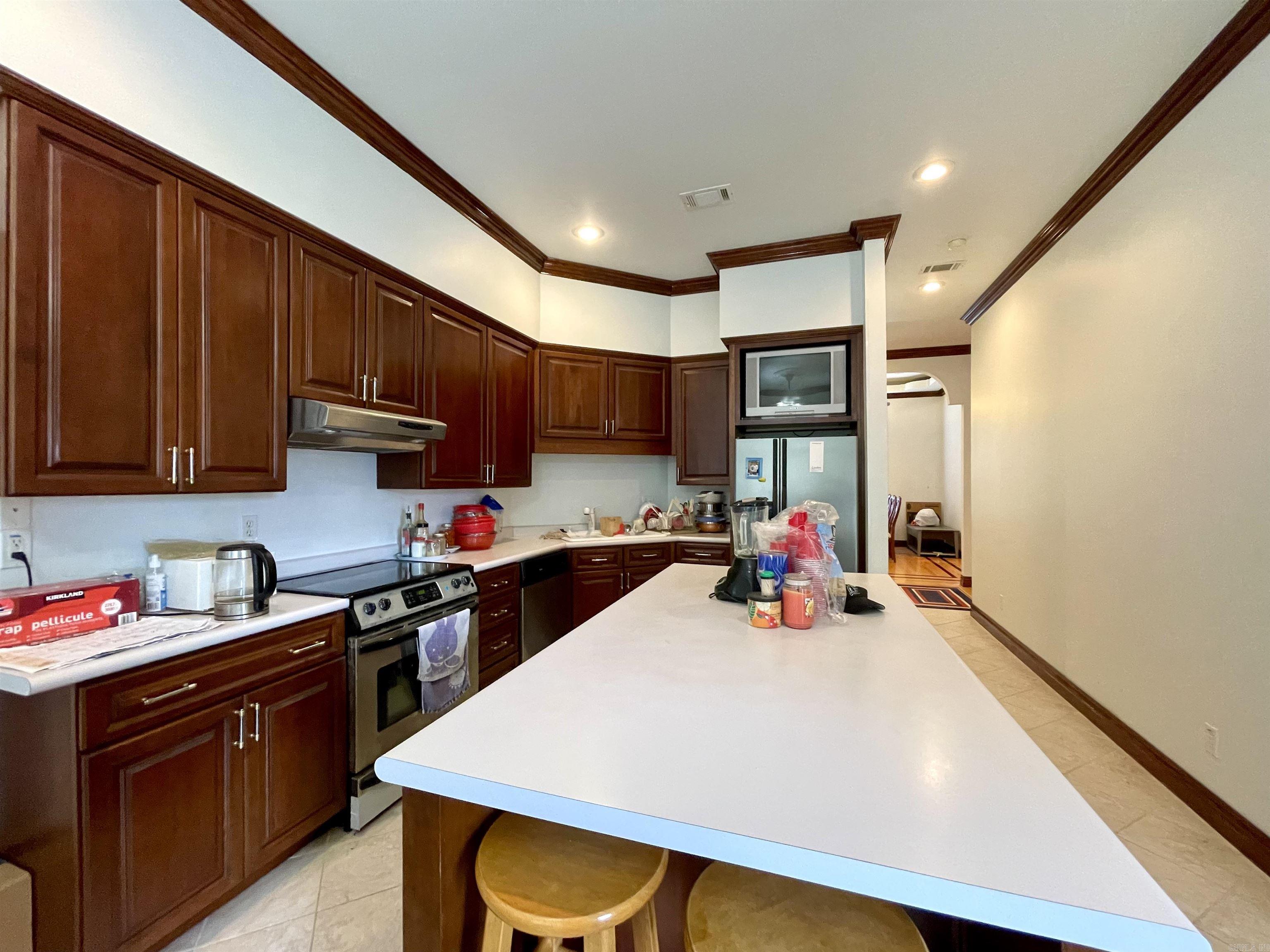 1013 Brownstone Drive Property Photo 12
