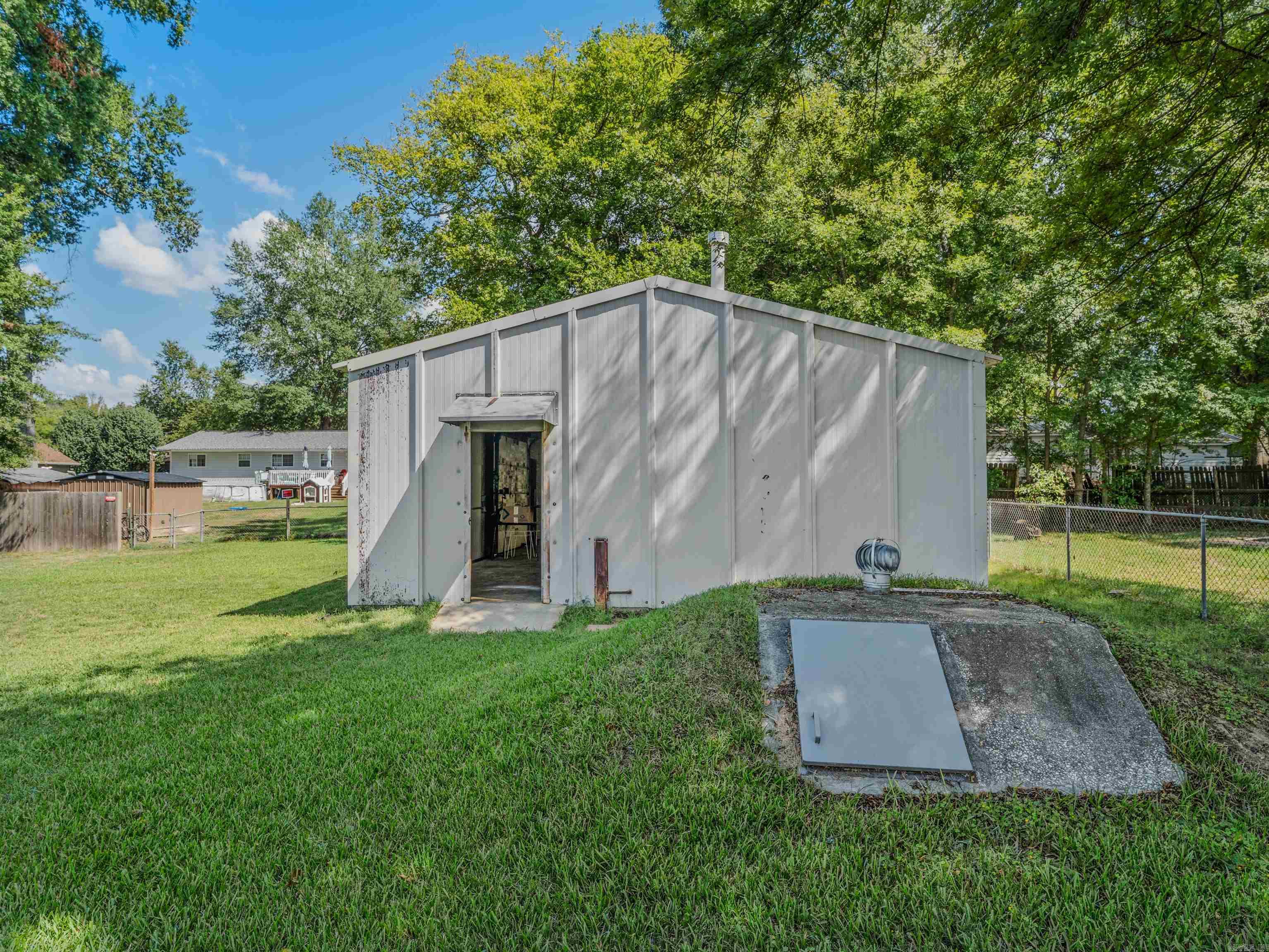 516 Jefferson St Property Photo 34