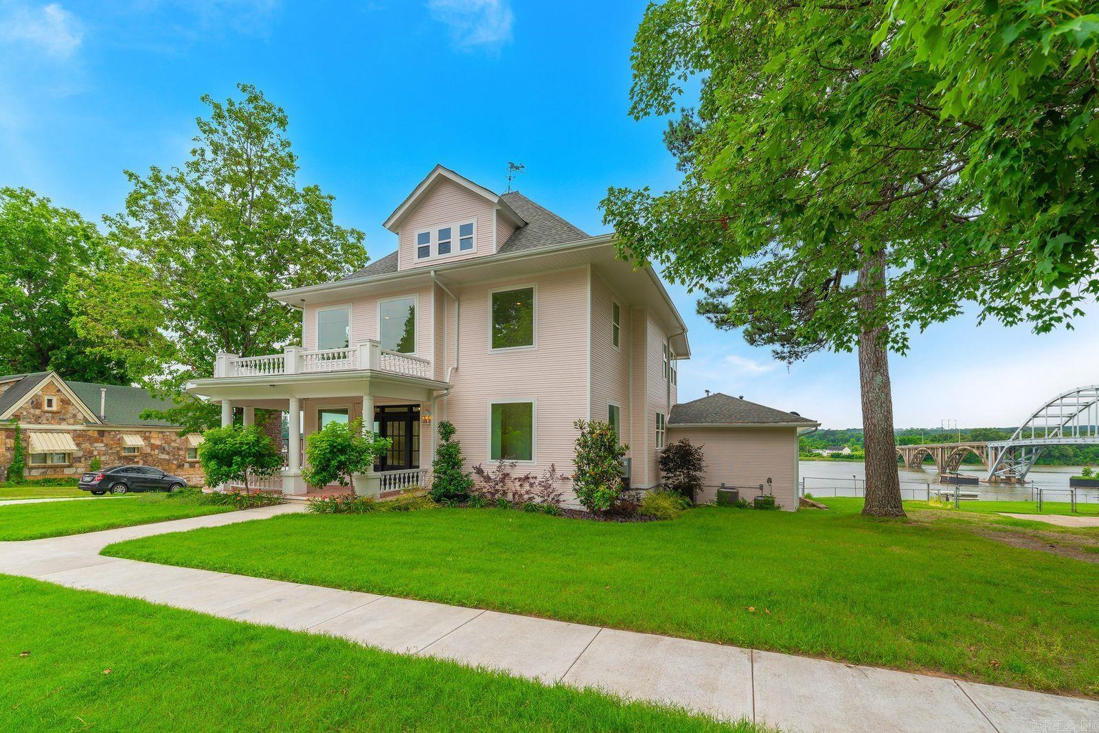 601 W River Property Photo 36