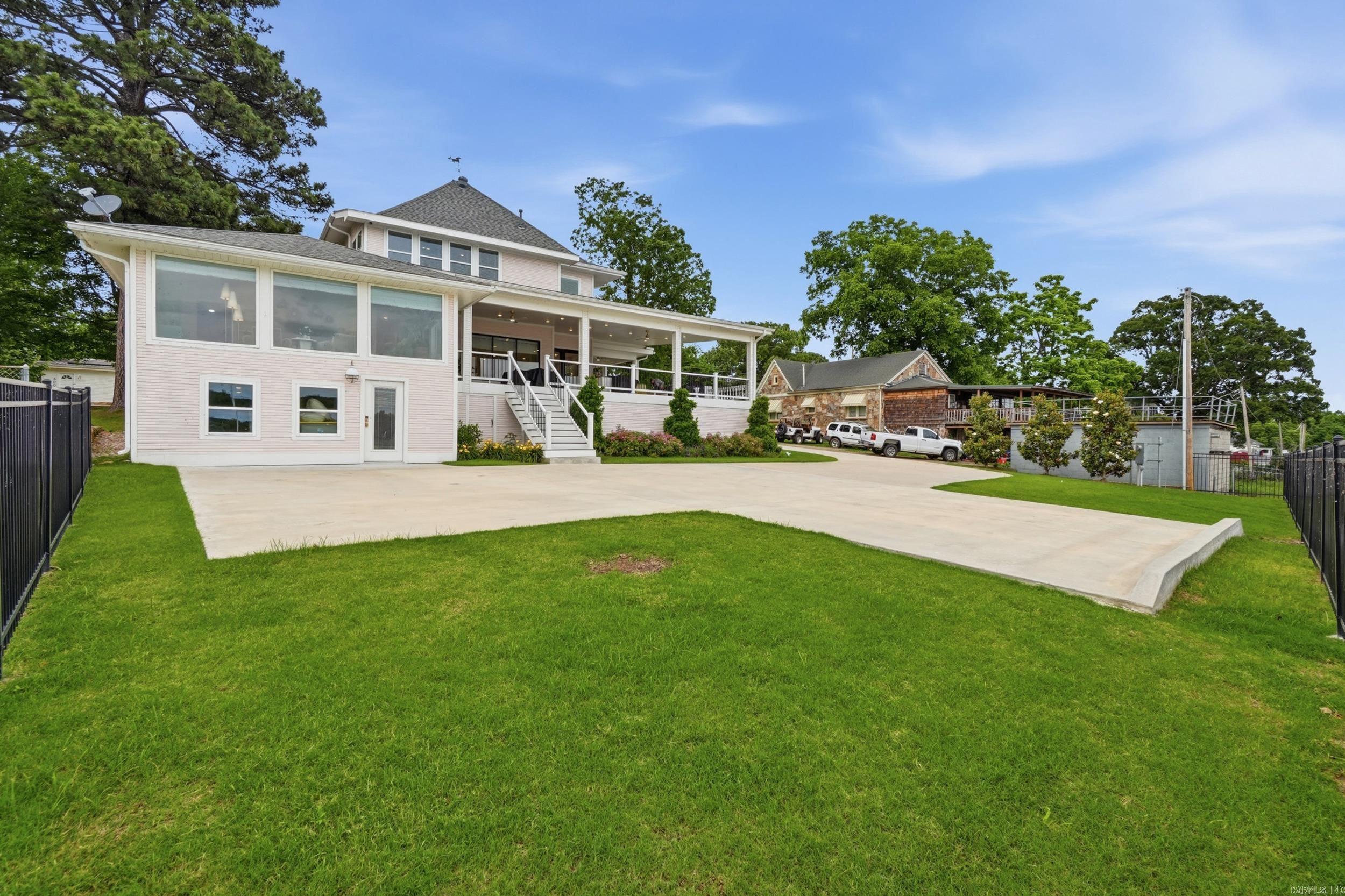 601 W River Property Photo 39