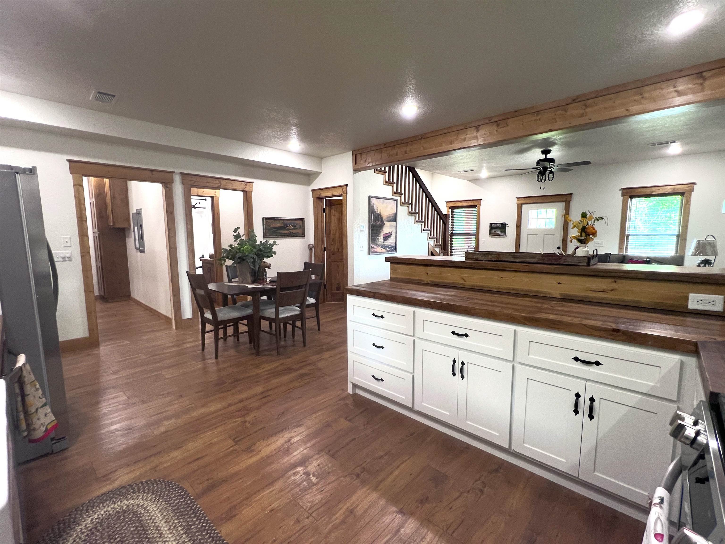 2 N Riverview Lane Property Photo 8