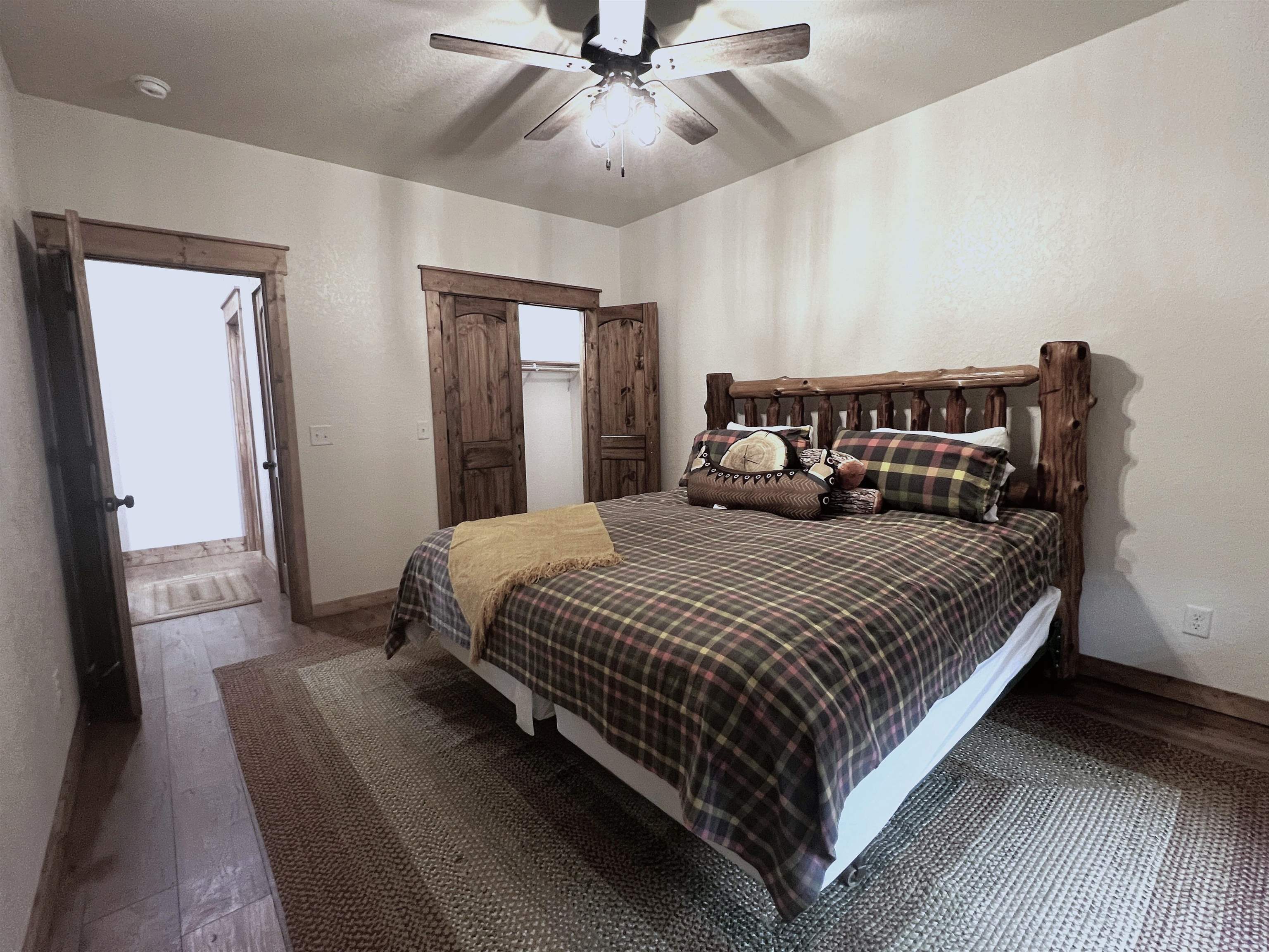 2 N Riverview Lane Property Photo 13