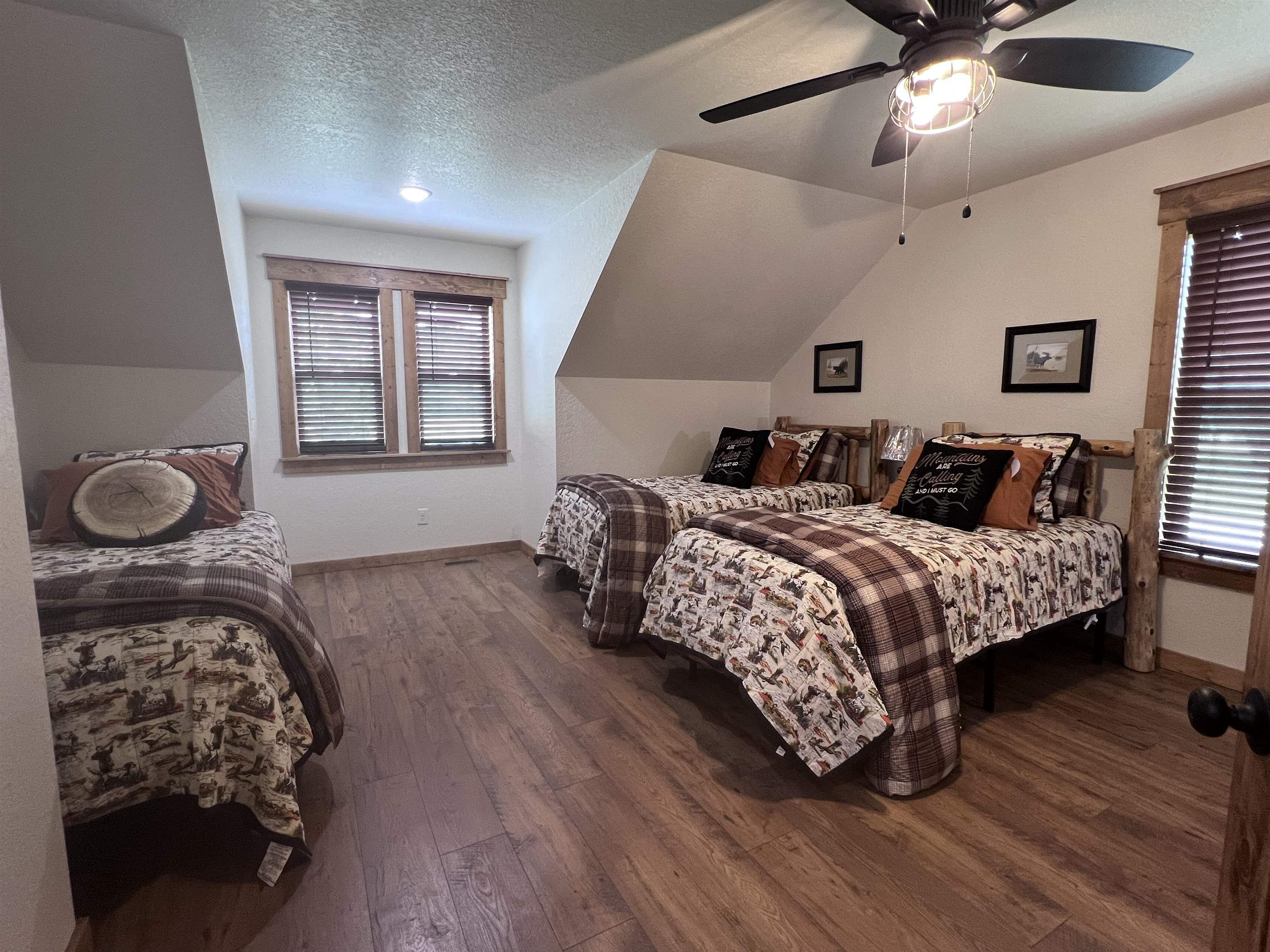 2 N Riverview Lane Property Photo 17