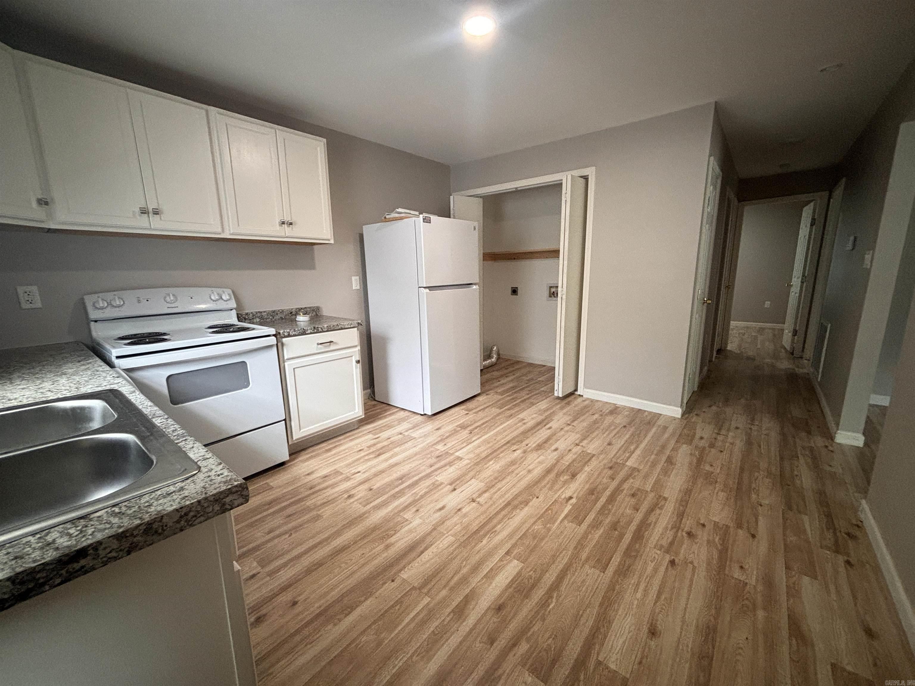 19115 Colonel Glenn Road Property Photo 13