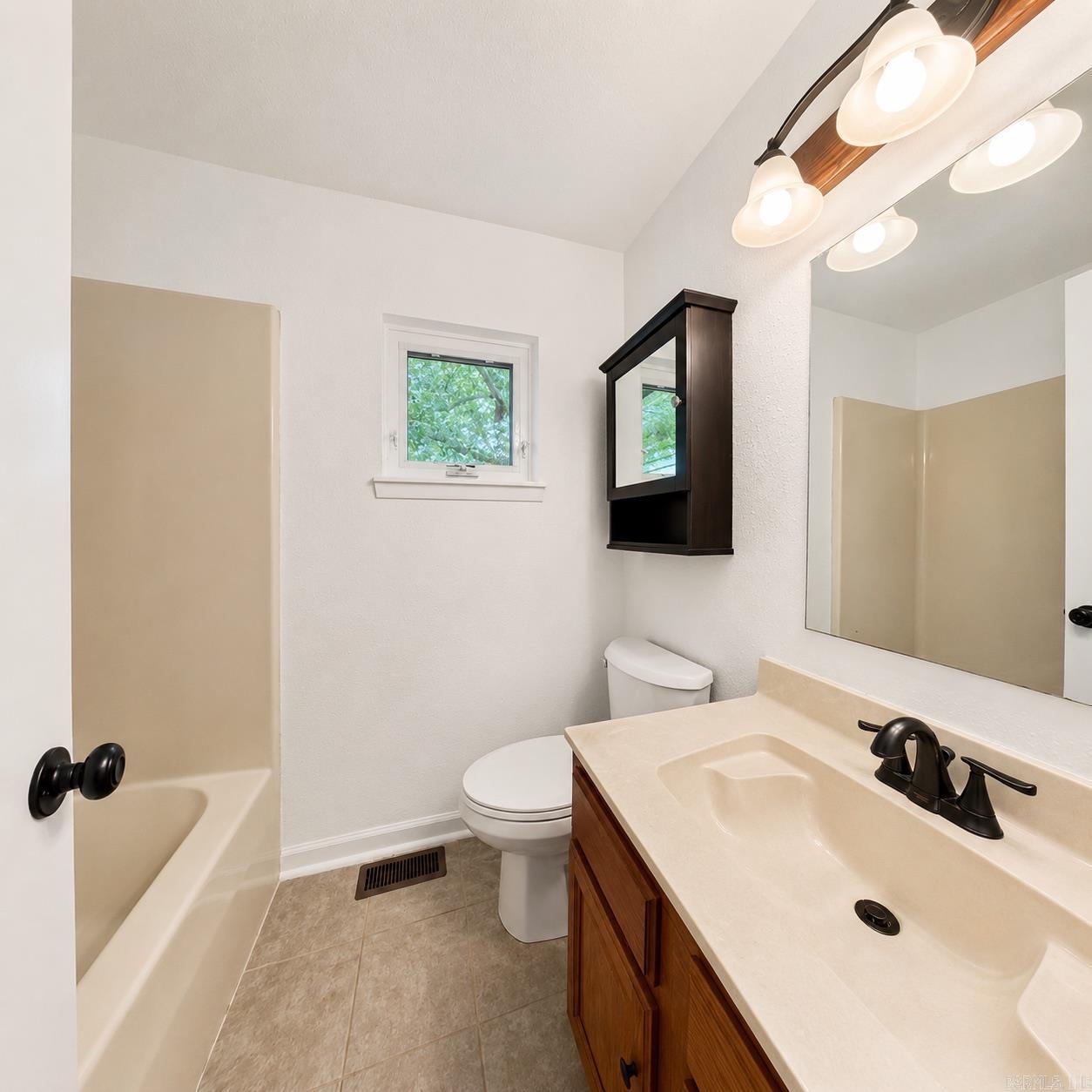 636 W Cliff Drive Property Photo 19