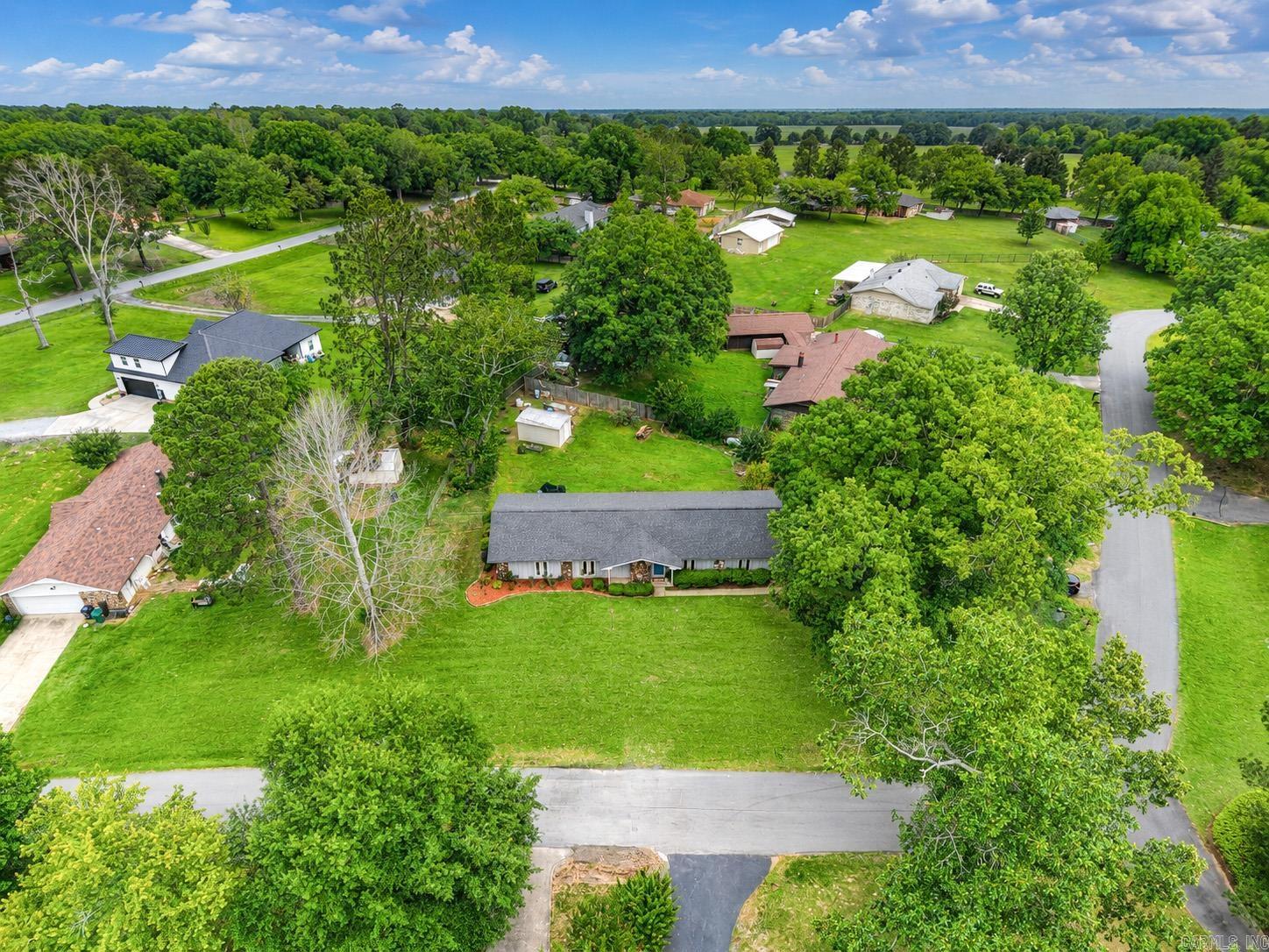 2221 Meadowpond Trail Property Photo 6