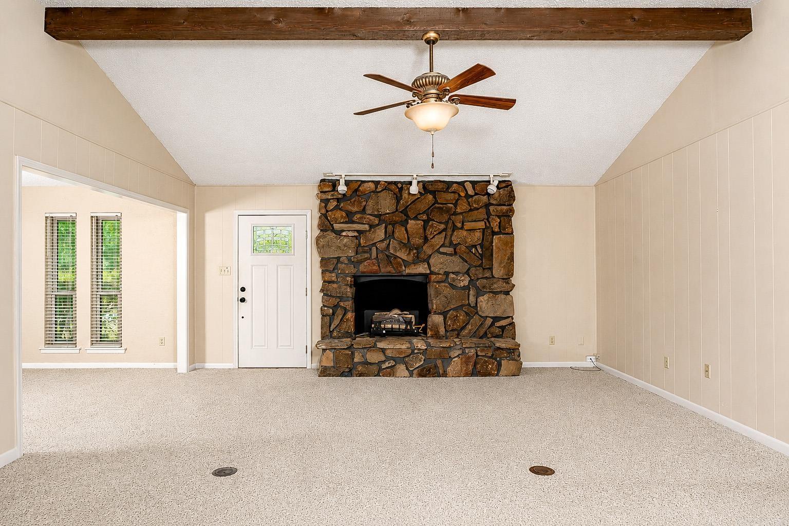 2221 Meadowpond Trail Property Photo 13