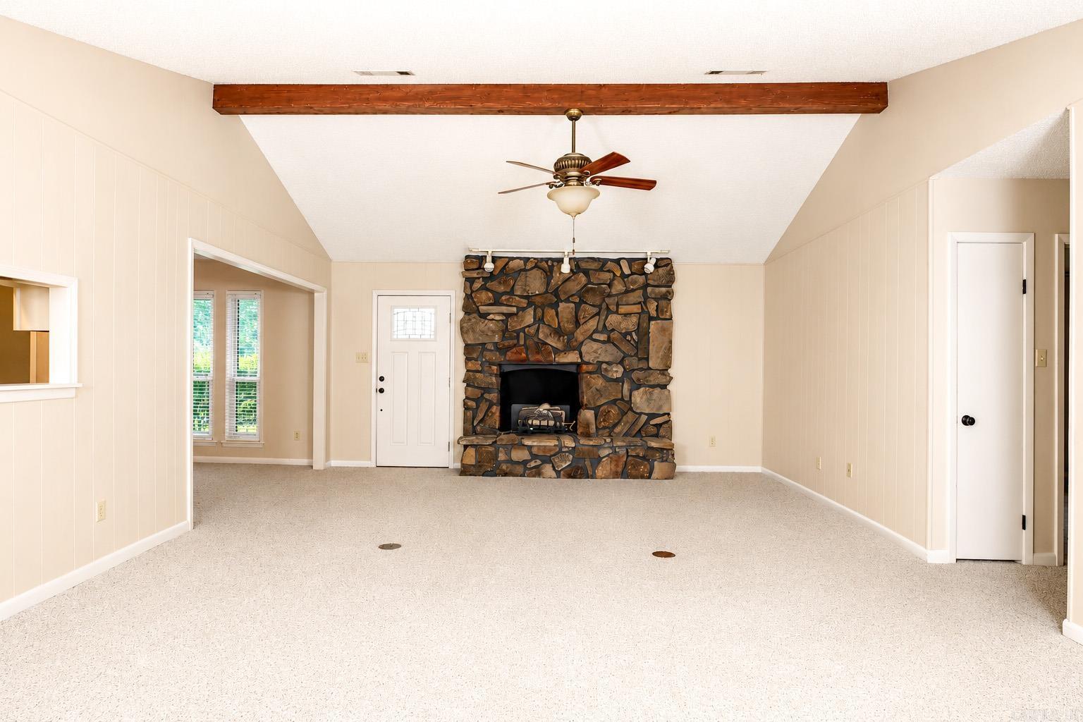 2221 Meadowpond Trail Property Photo 14