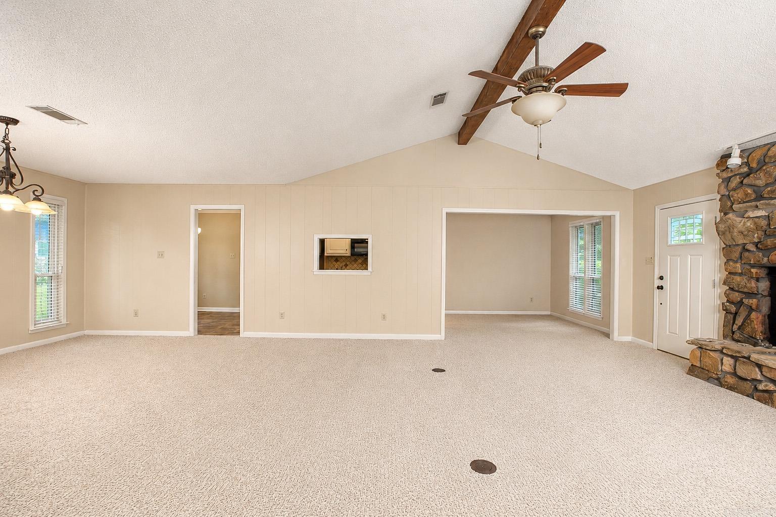 2221 Meadowpond Trail Property Photo 15