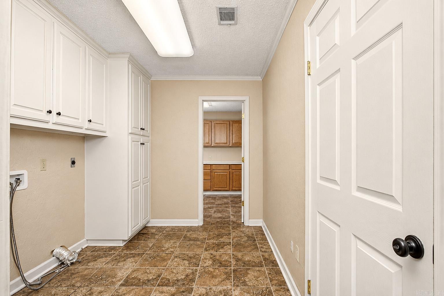 2221 Meadowpond Trail Property Photo 25