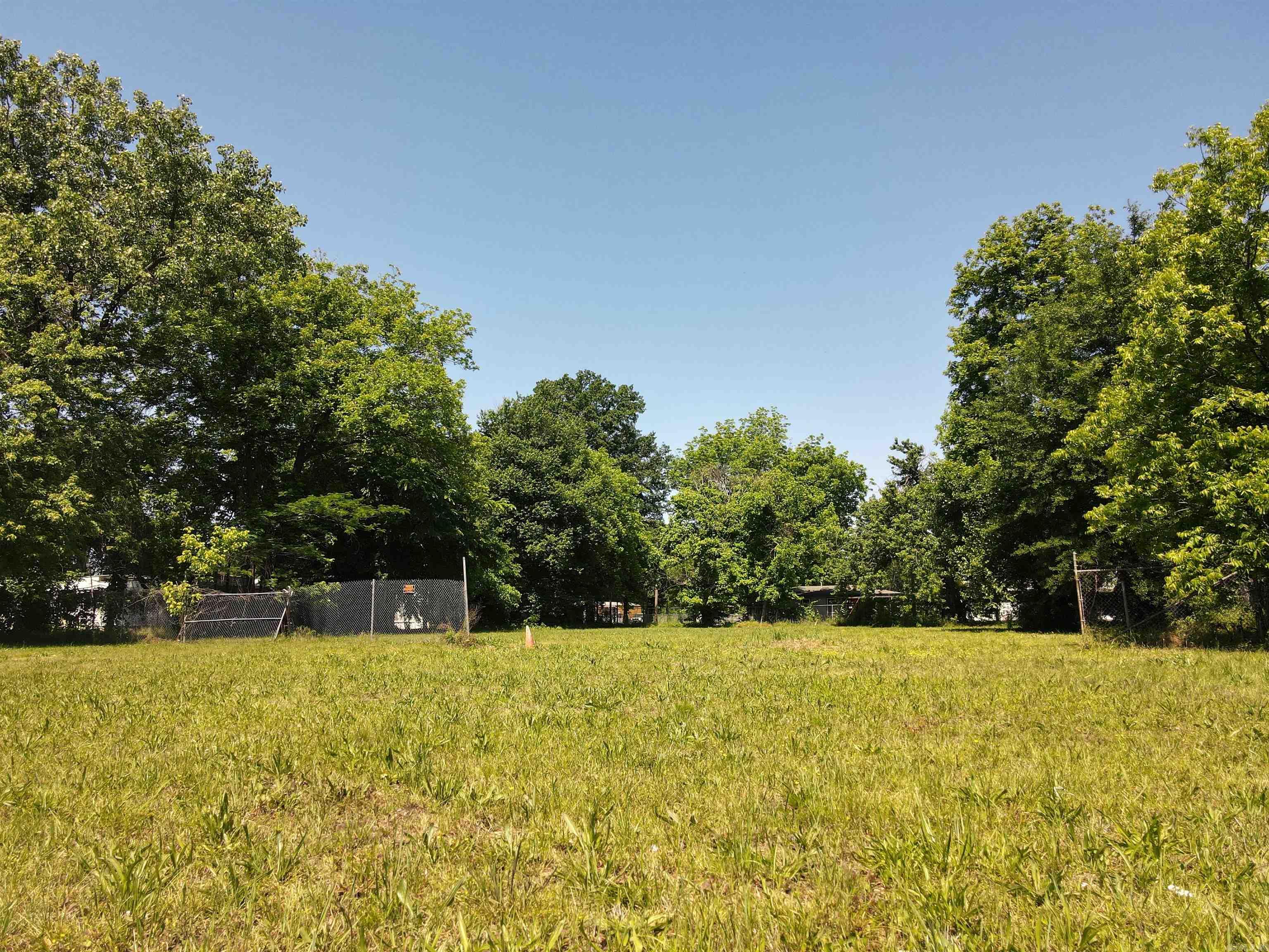 4423 E Broadway Street Property Photo 4