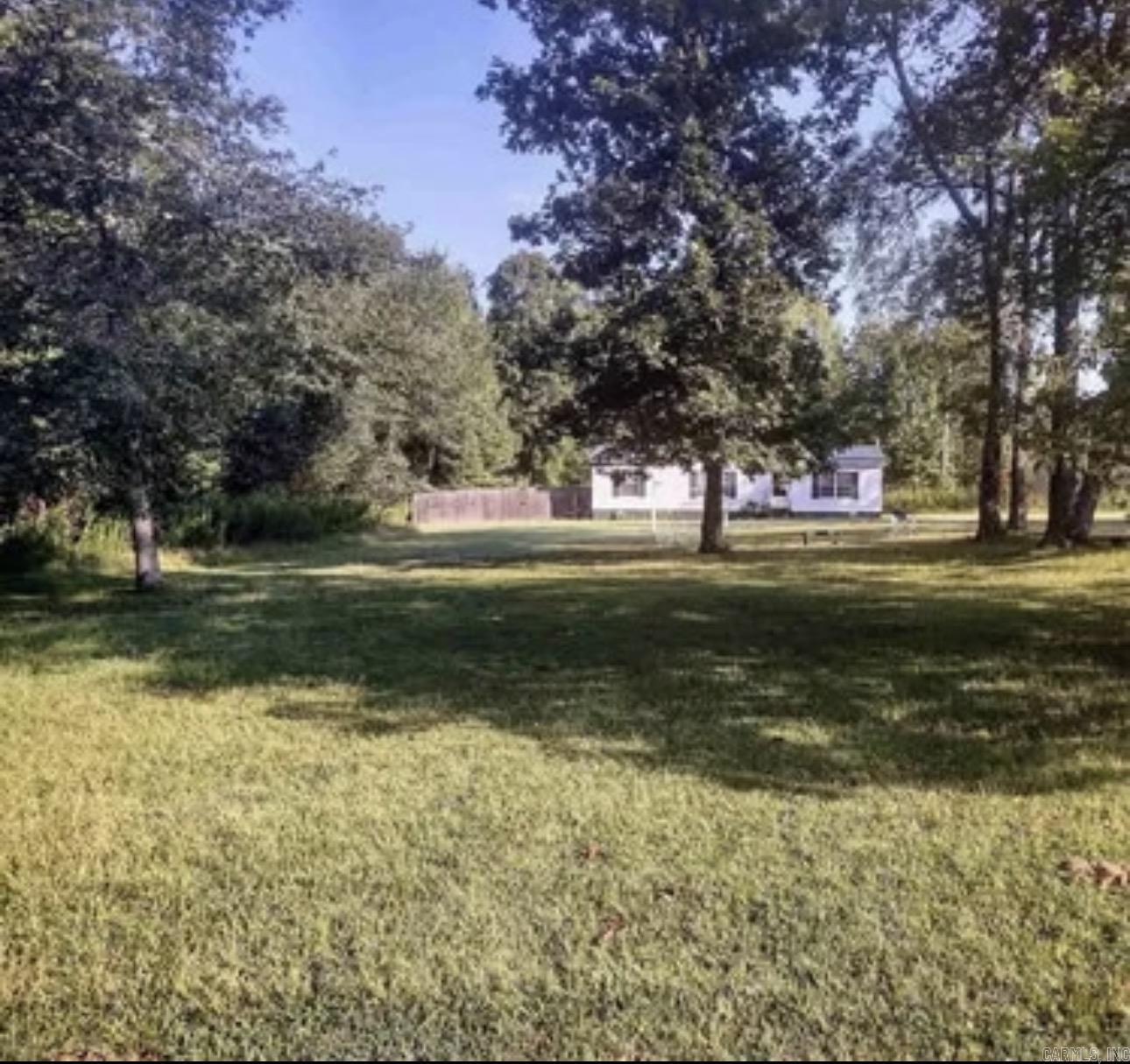 11 Leon Lane Property Photo 1