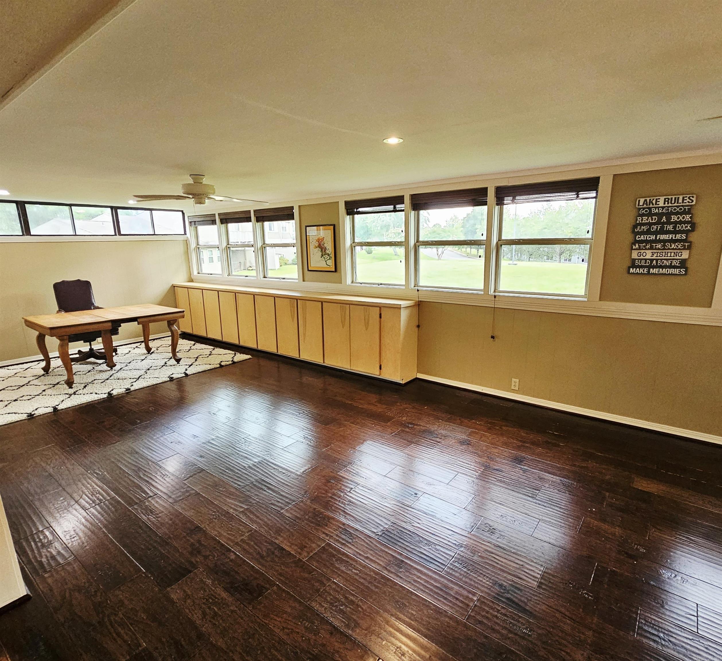 135 Hillview Drive 112 Property Photo 8