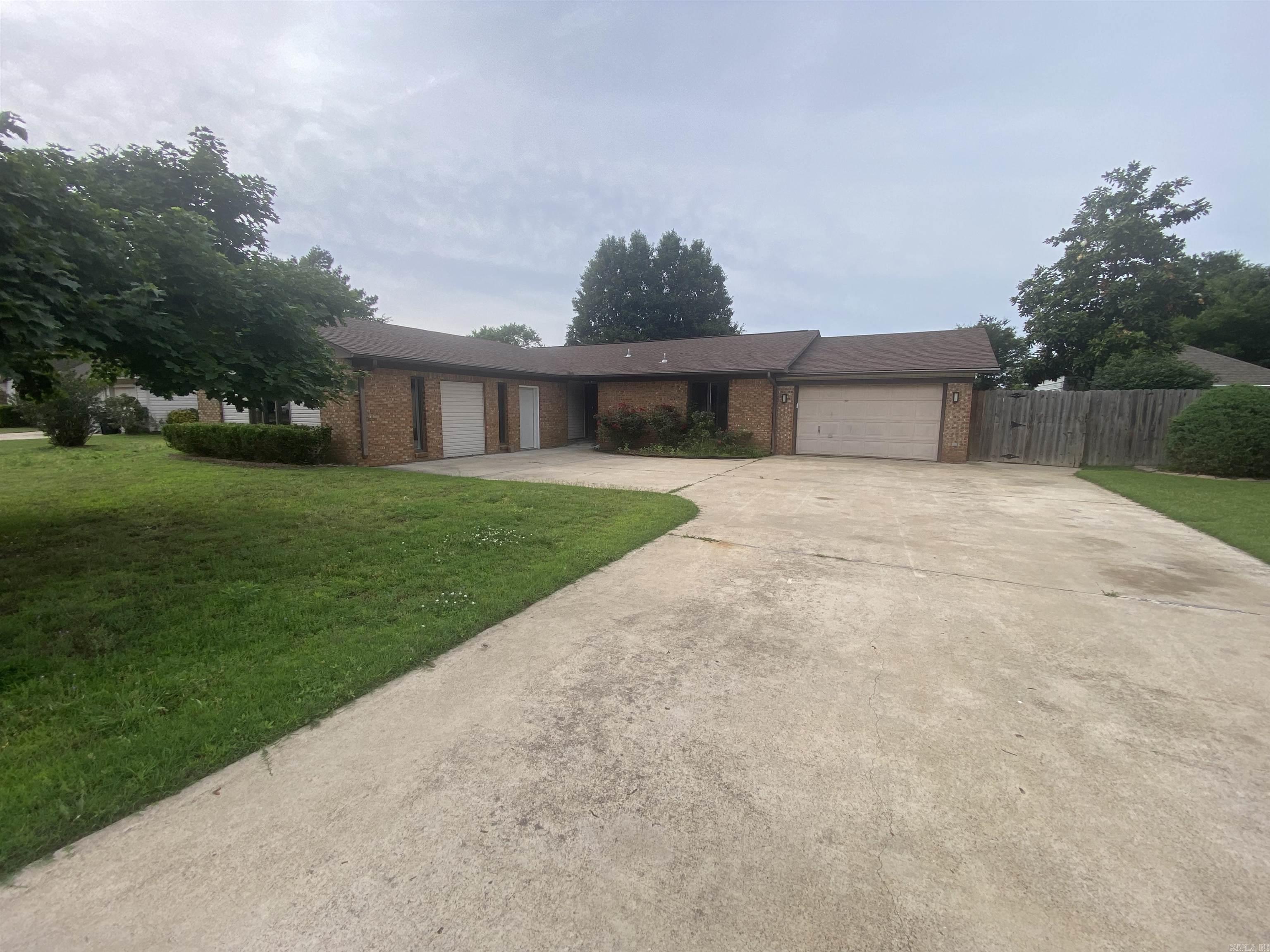 208 Ada Drive Property Photo 1