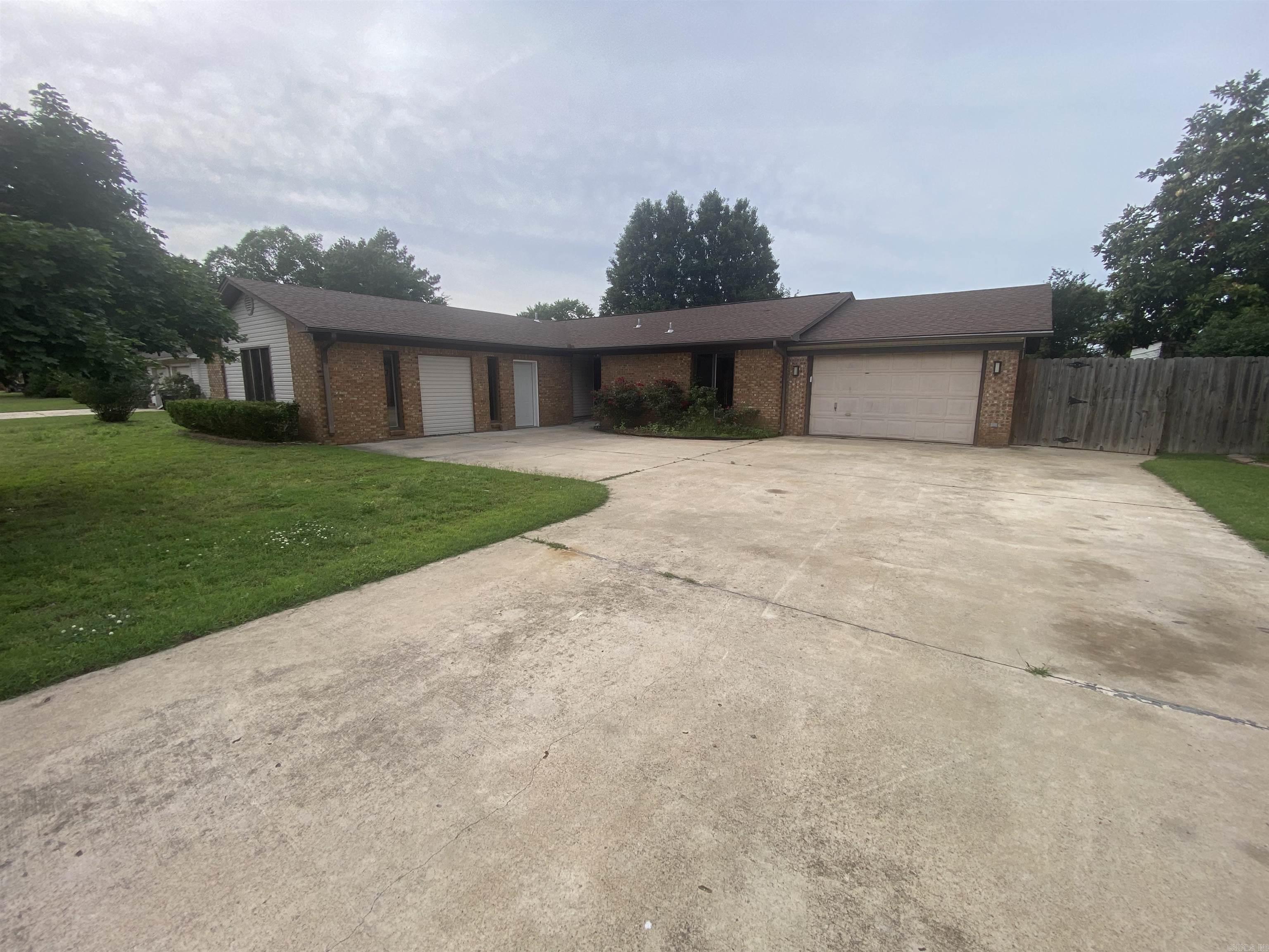 208 Ada Drive Property Photo 30